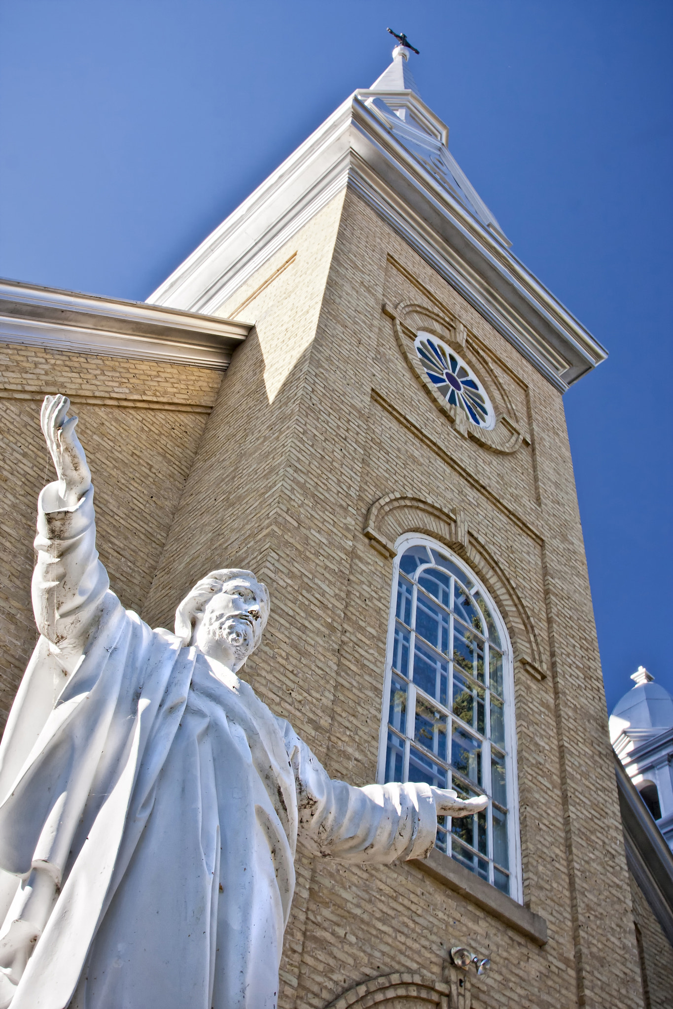 Canon EOS 40D + Canon EF 24-105mm F4L IS USM sample photo. Jesus statue photography