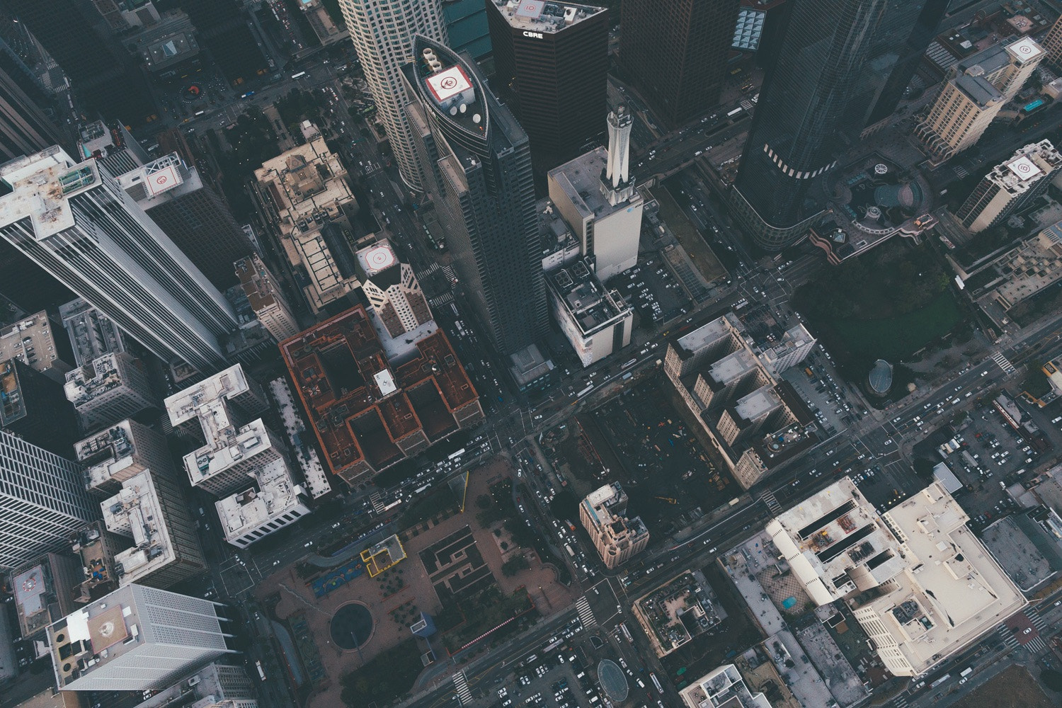 Canon EF 24mm F1.4L II USM sample photo. Downtown lookdown photography