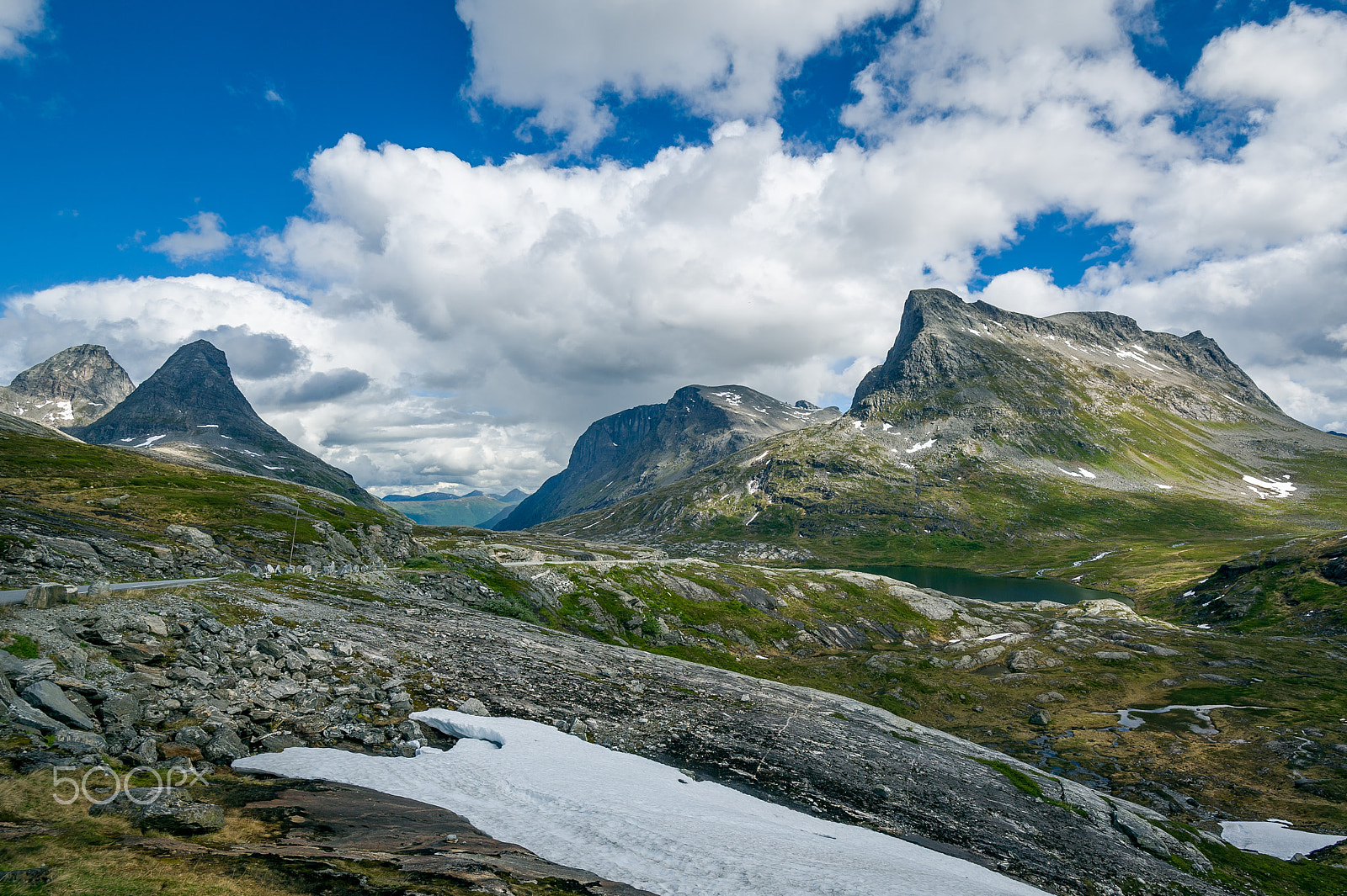 Nikon D3S + Nikon AF-S Nikkor 16-35mm F4G ED VR sample photo. Norwegian rocky mountains photography