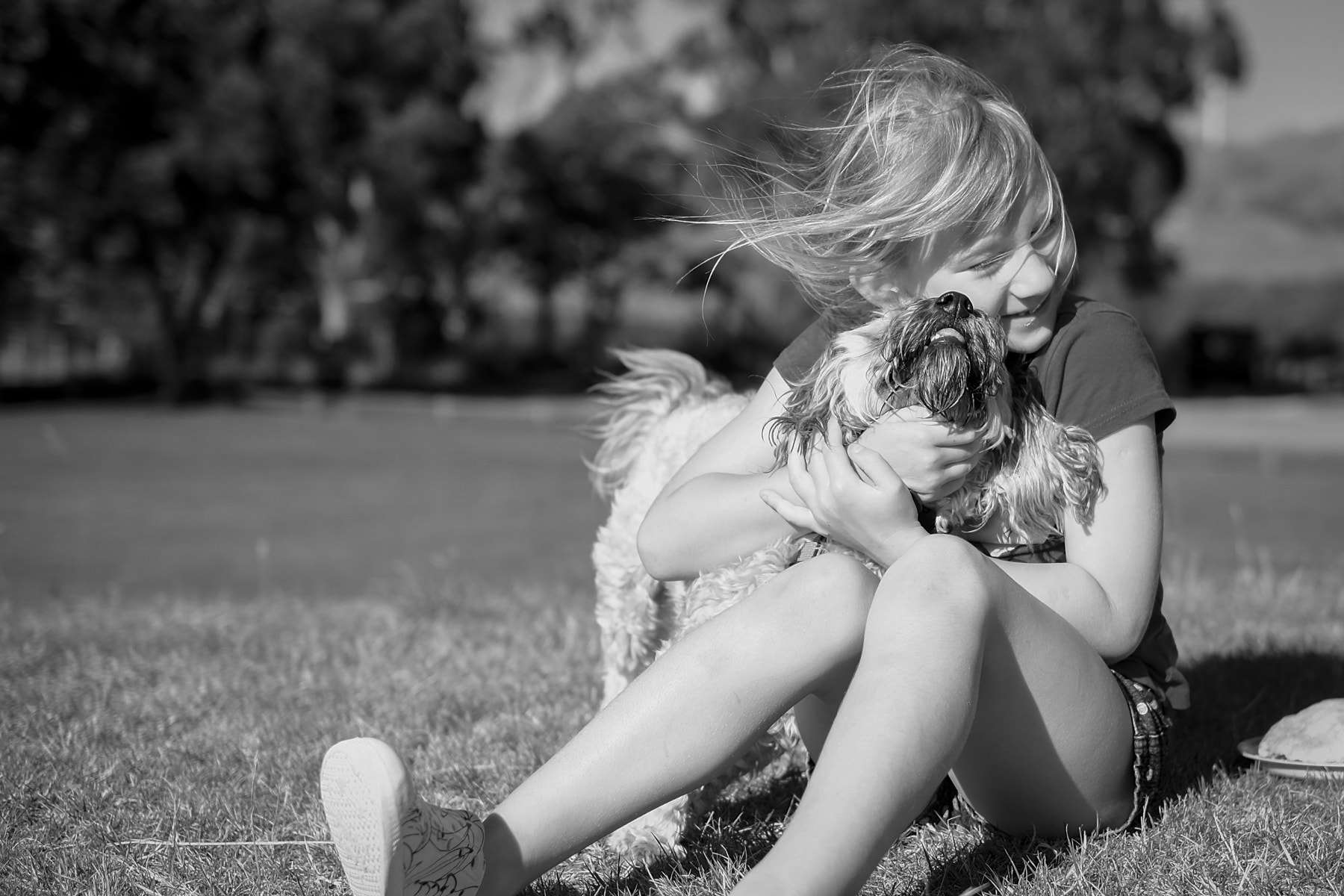 Fujifilm X-E2 + Fujifilm XF 35mm F1.4 R sample photo. Puppy love photography