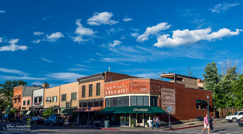 Nikon D7100 + Sigma 17-70mm F2.8-4 DC Macro OS HSM sample photo. Main street photography