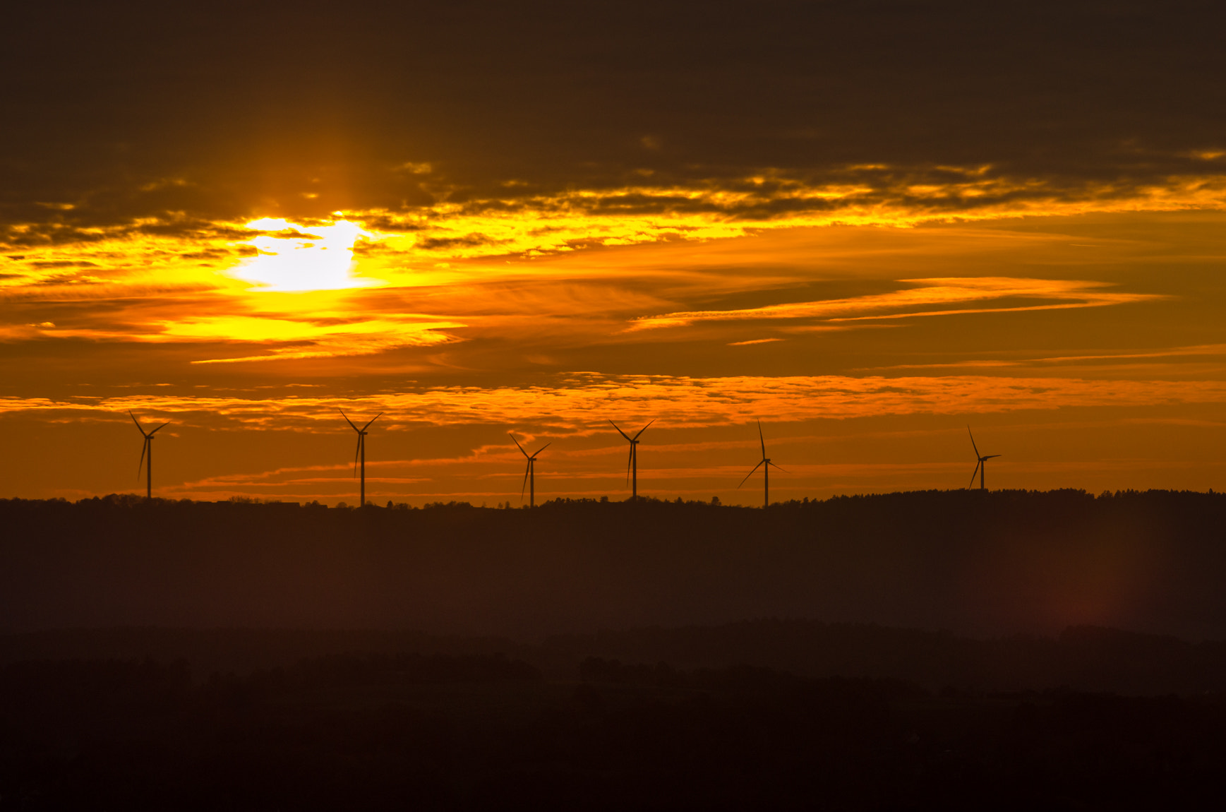 Nikon D5100 + Sigma 70-200mm F2.8 EX DG OS HSM sample photo. Windräder photography