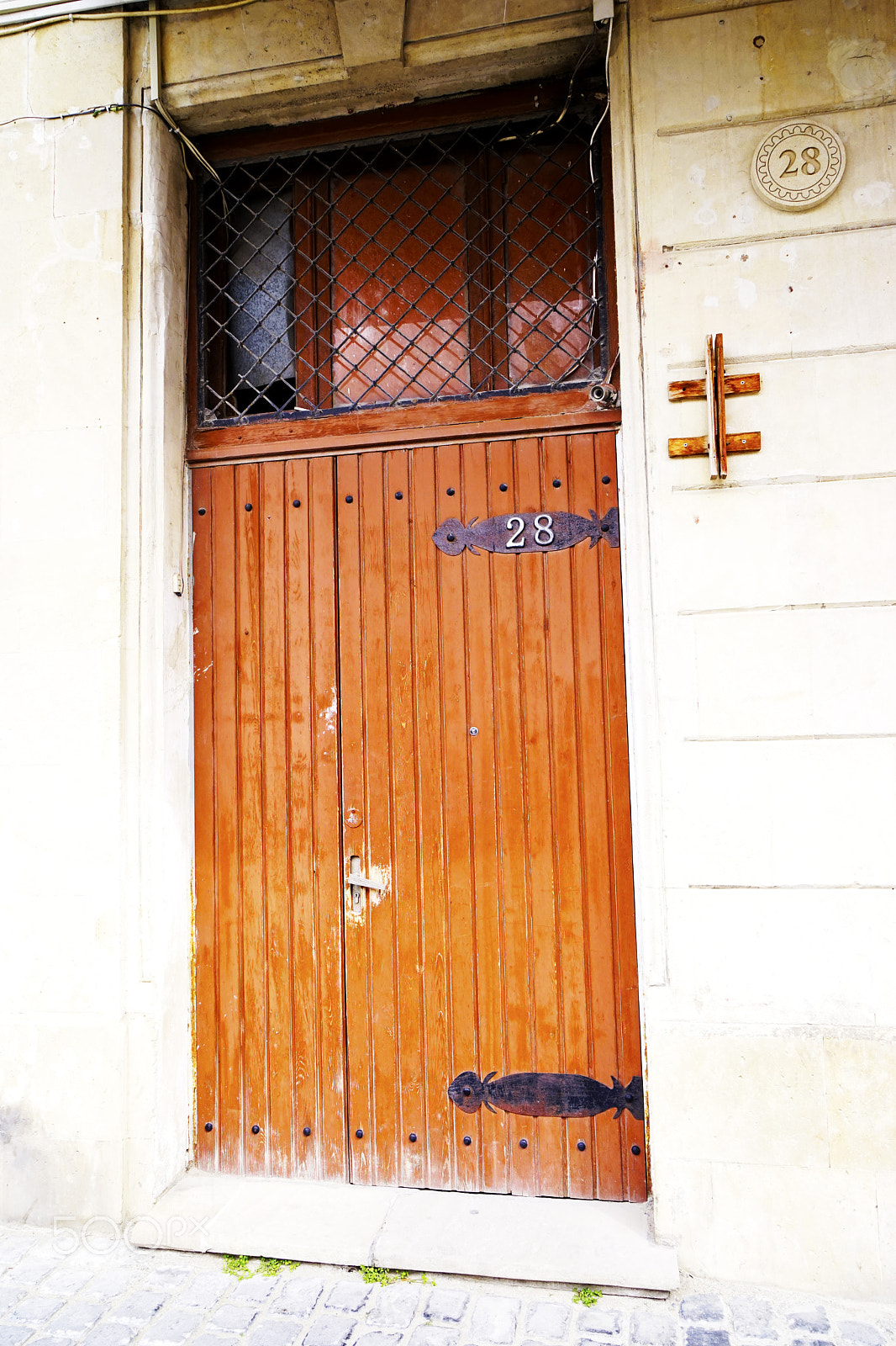 Sony a7 + Sony Vario Tessar T* FE 24-70mm F4 ZA OSS sample photo. Vintage decorative oriental turkish gate photography