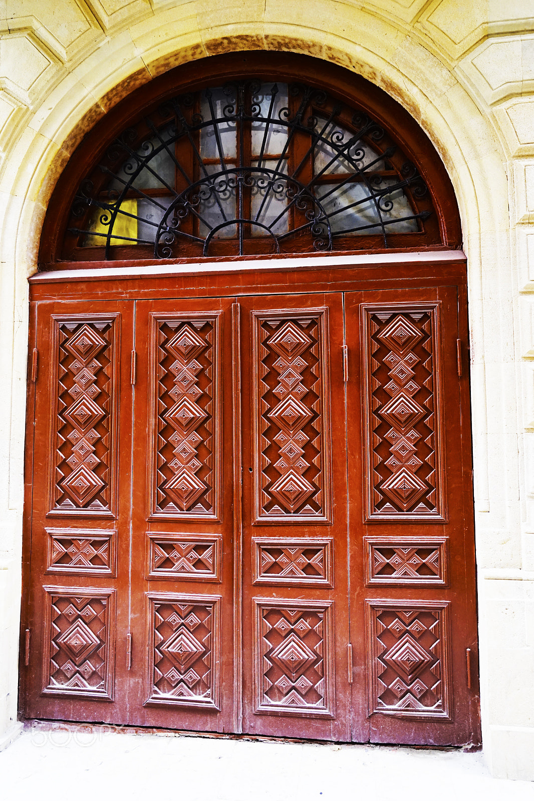 Sony a7 + Sony Vario Tessar T* FE 24-70mm F4 ZA OSS sample photo. Vintage decorative oriental turkish gate photography