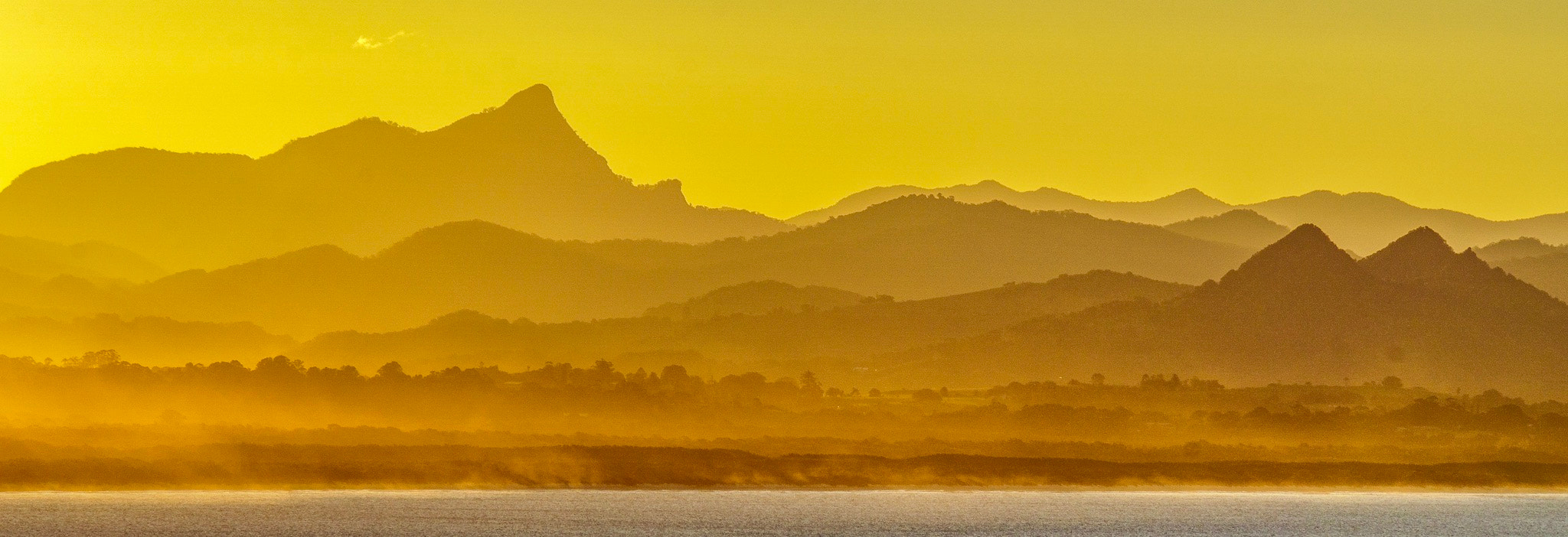 Sony E 18-200mm F3.5-6.3 OSS sample photo. Mt warning & the lamington plateau in the late afternoon photography