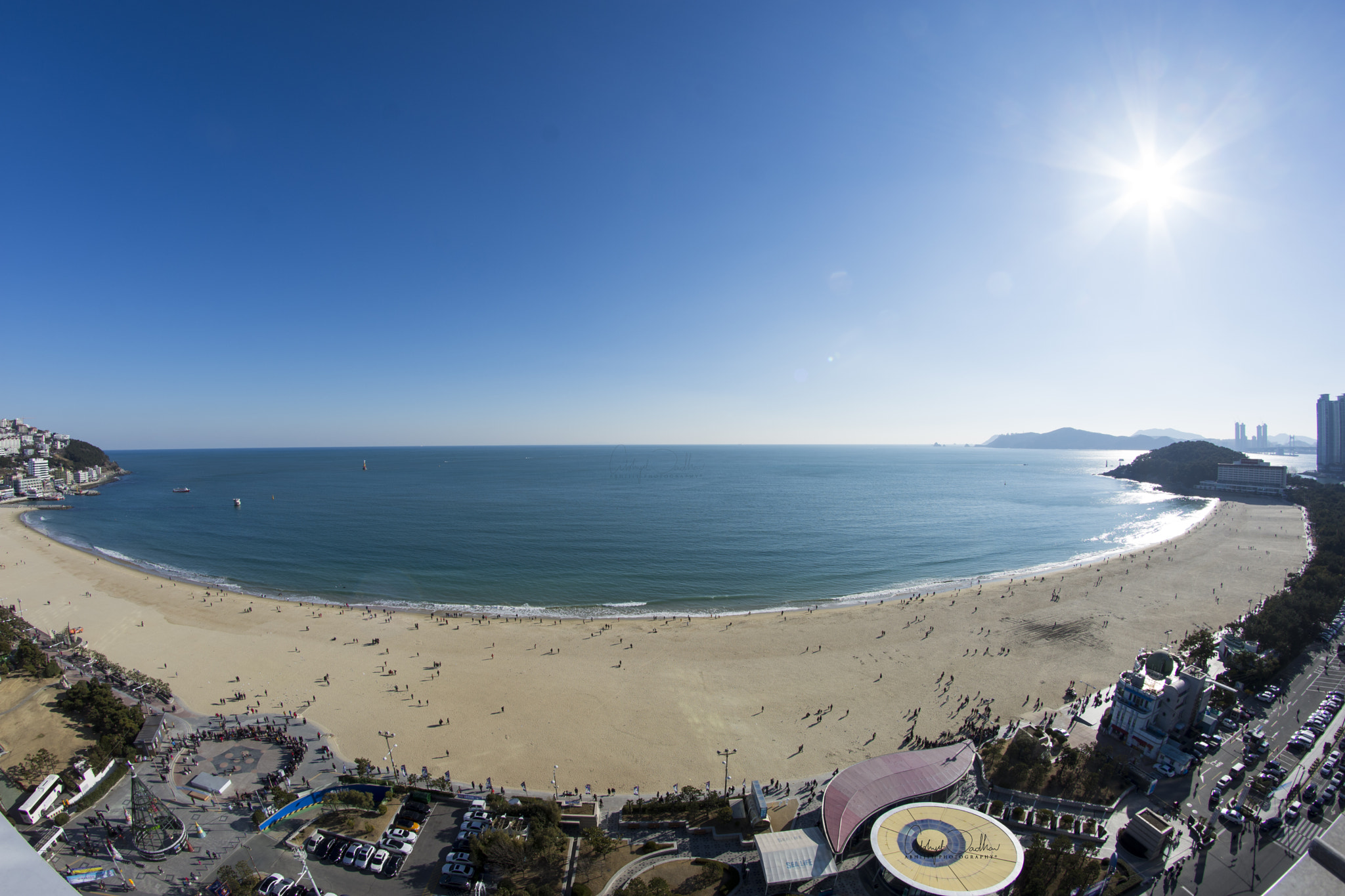 Nikon D7200 + Samyang 8mm F3.5 Aspherical IF MC Fisheye sample photo. Haeundae beach, busan photography