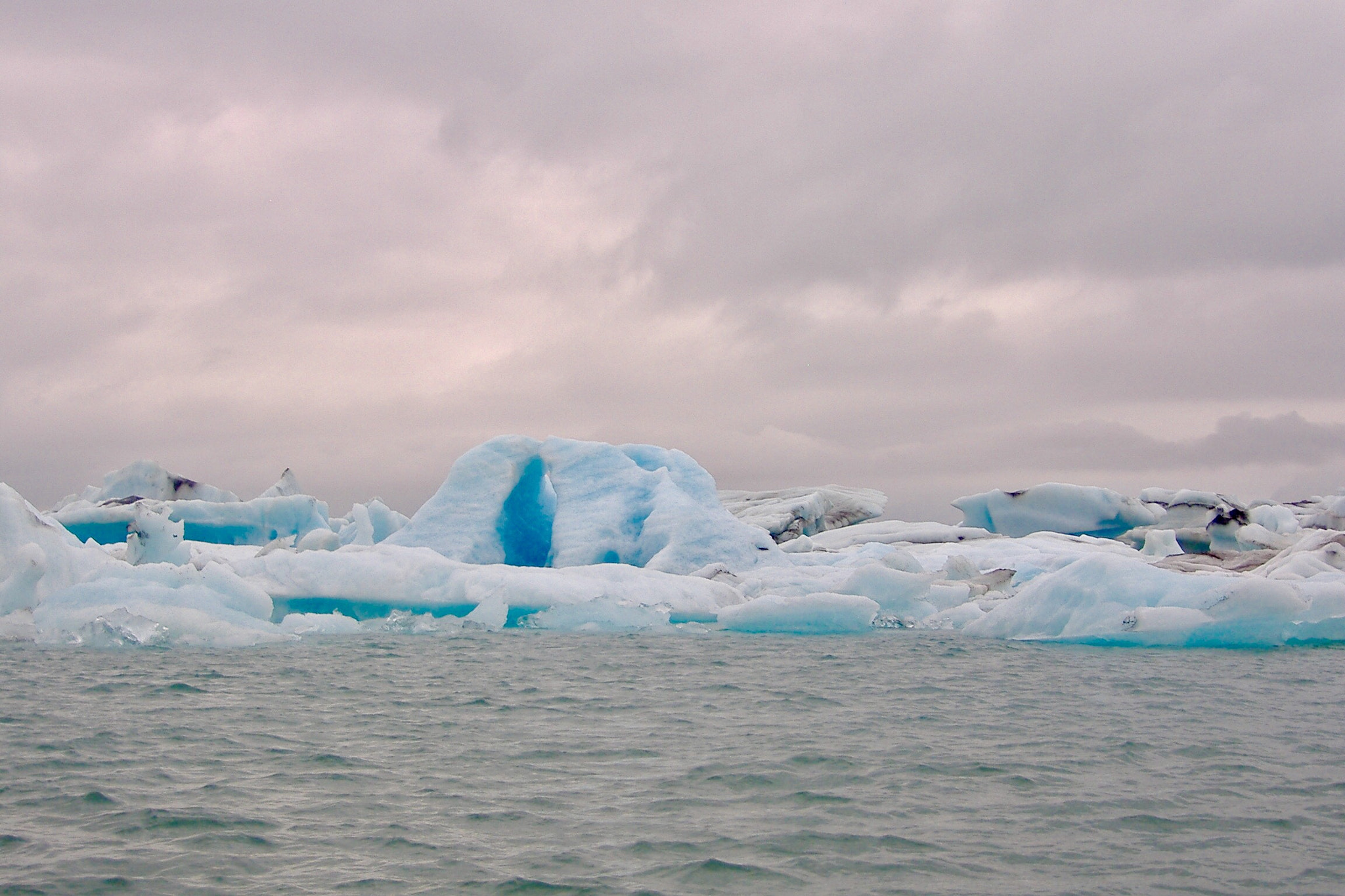 Fujifilm FinePix A345 sample photo. Iceberg in iceland photography