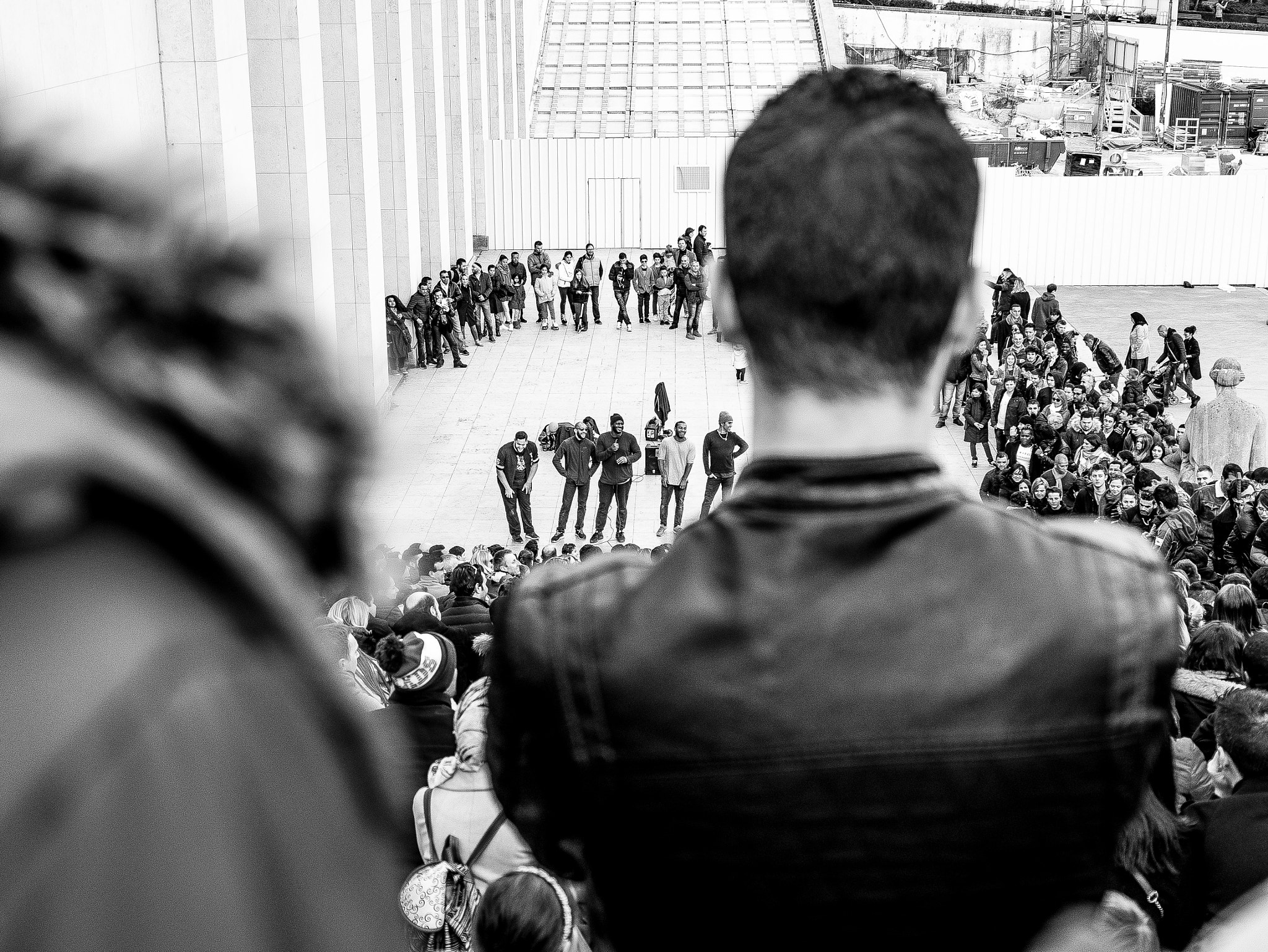 Panasonic Leica DG Summilux 25mm F1.4 II ASPH sample photo. Crowd photography