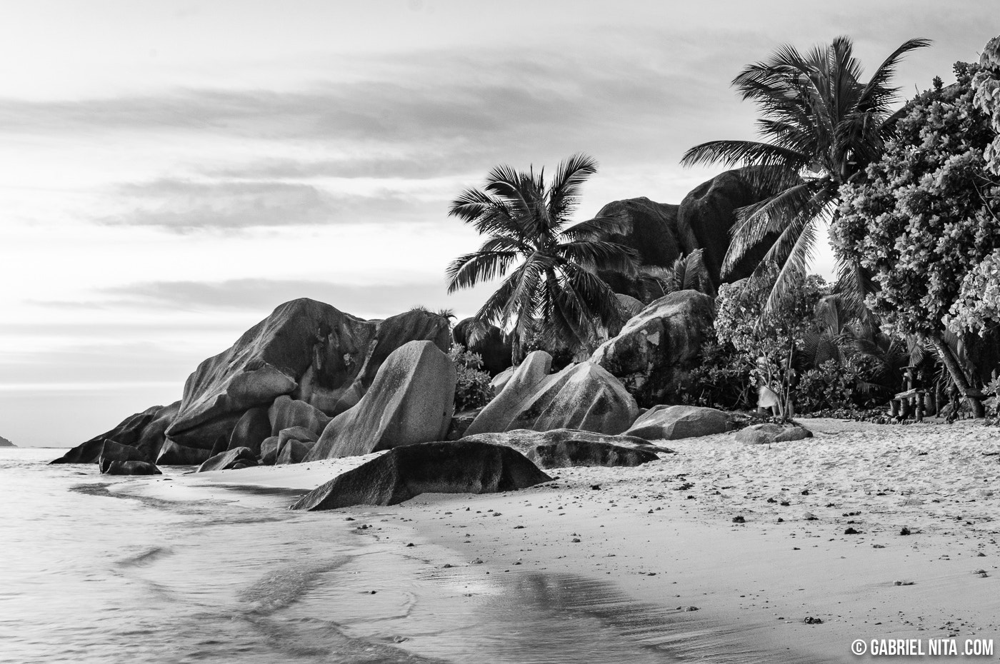 Sony Alpha NEX-6 + Sony E 18-200mm F3.5-6.3 OSS sample photo. Seychelles photography