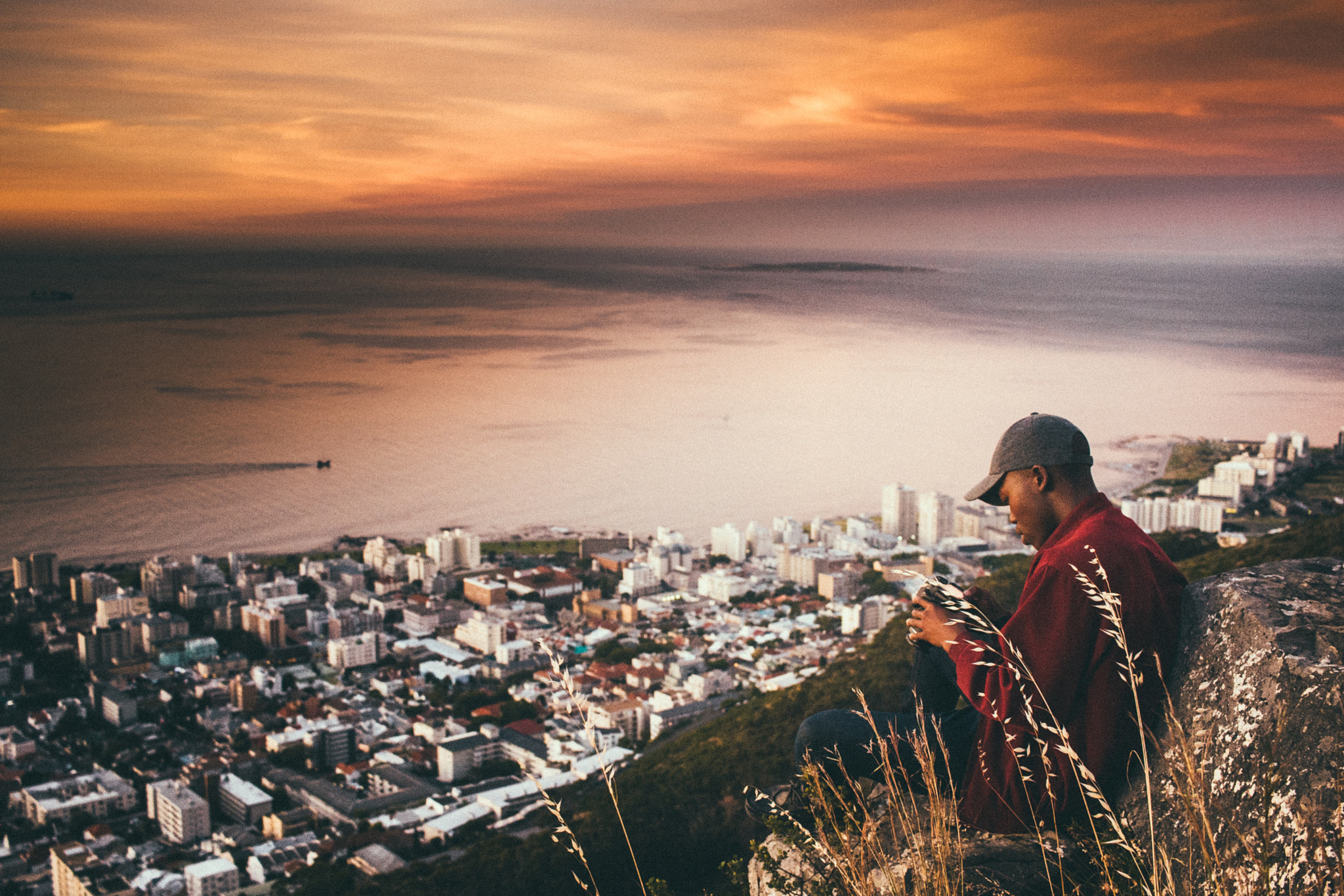 Canon EF-S 24mm F2.8 STM sample photo. Sunset on signal hill photography