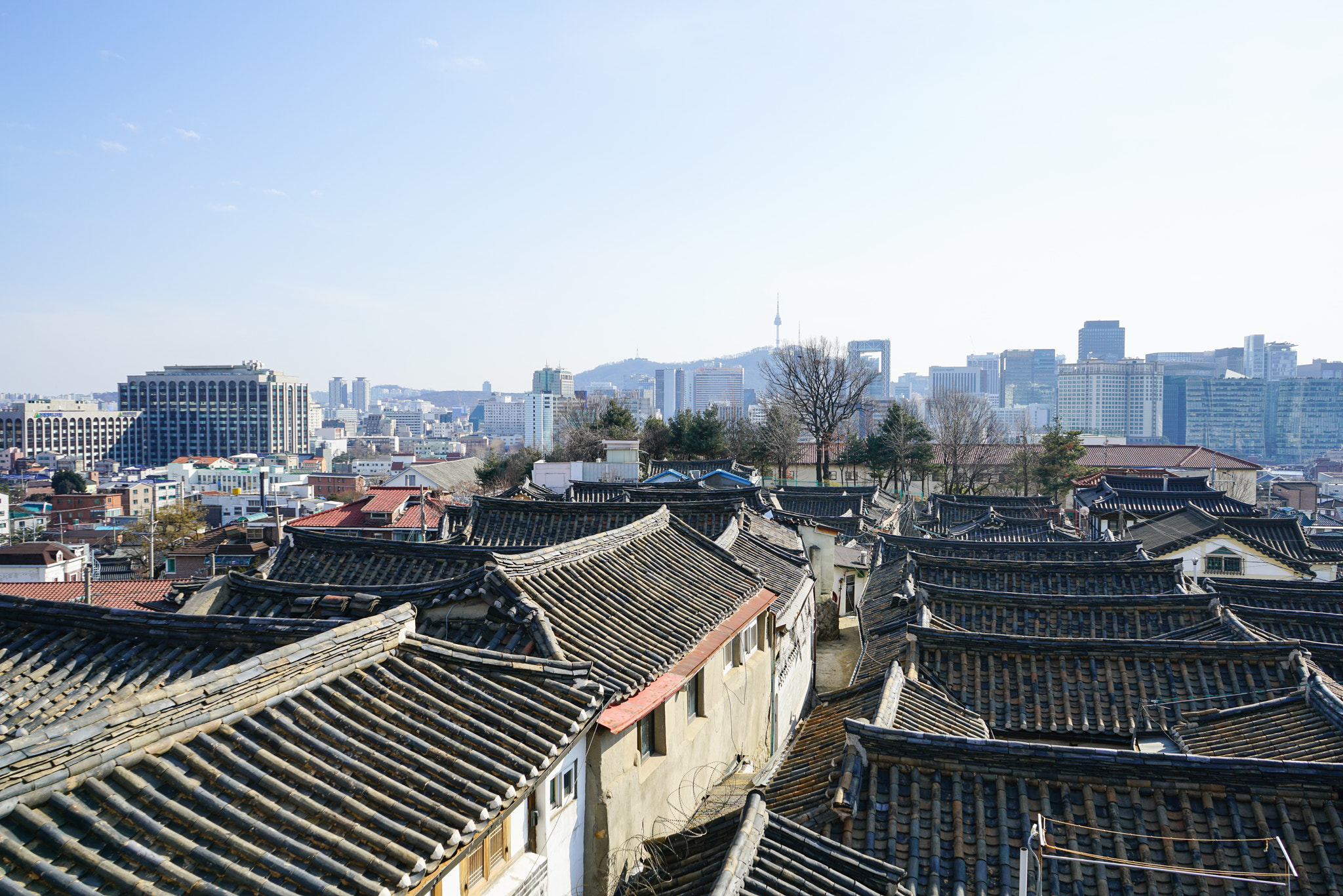 Sony FE 28-70mm F3.5-5.6 OSS sample photo. Bukchon hanok village photography