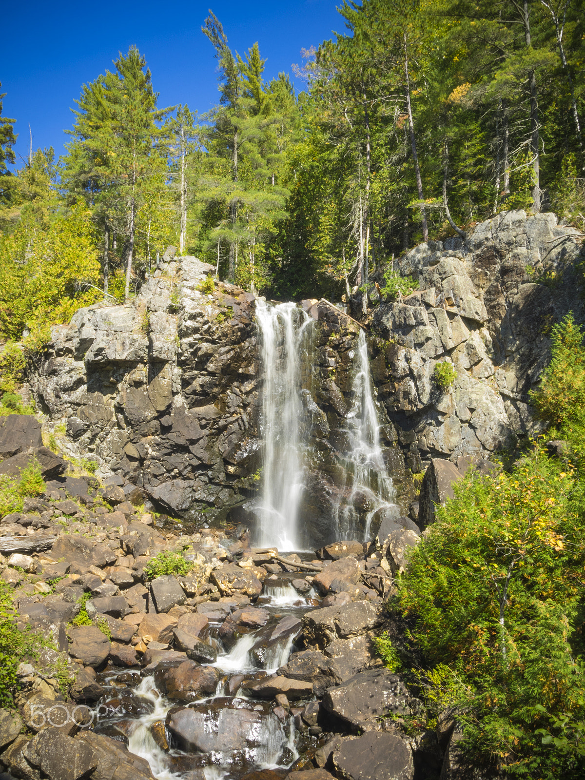 Olympus OM-D E-M1 sample photo. Waterfall in a fall landscape photography