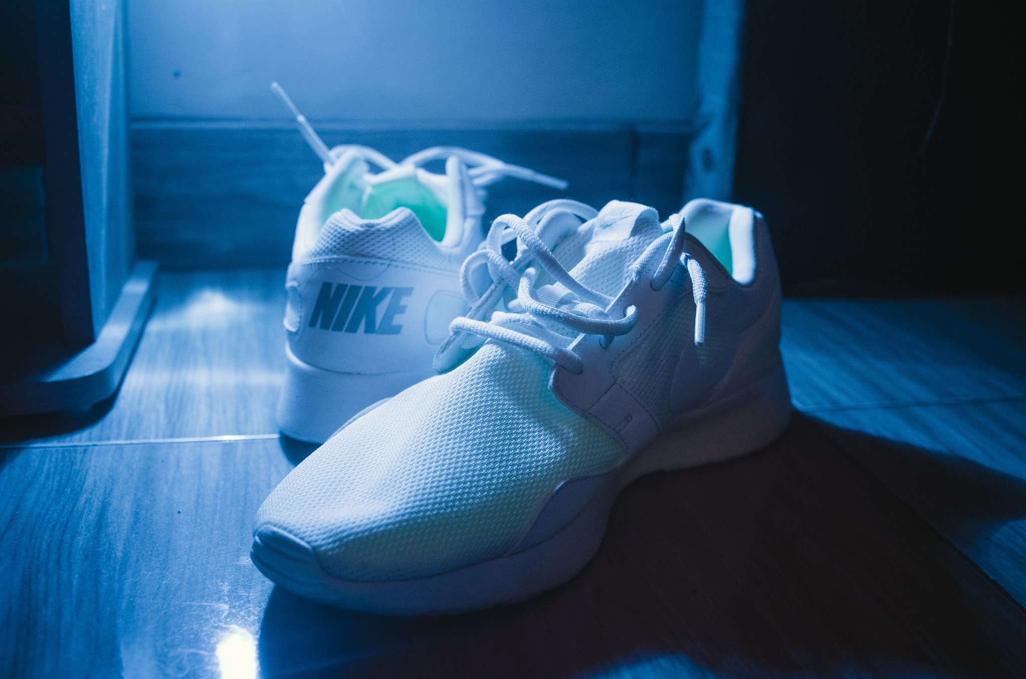 AF Zoom-Nikkor 28-80mm f/3.3-5.6G sample photo. Nike kaishi run v1.0 photography