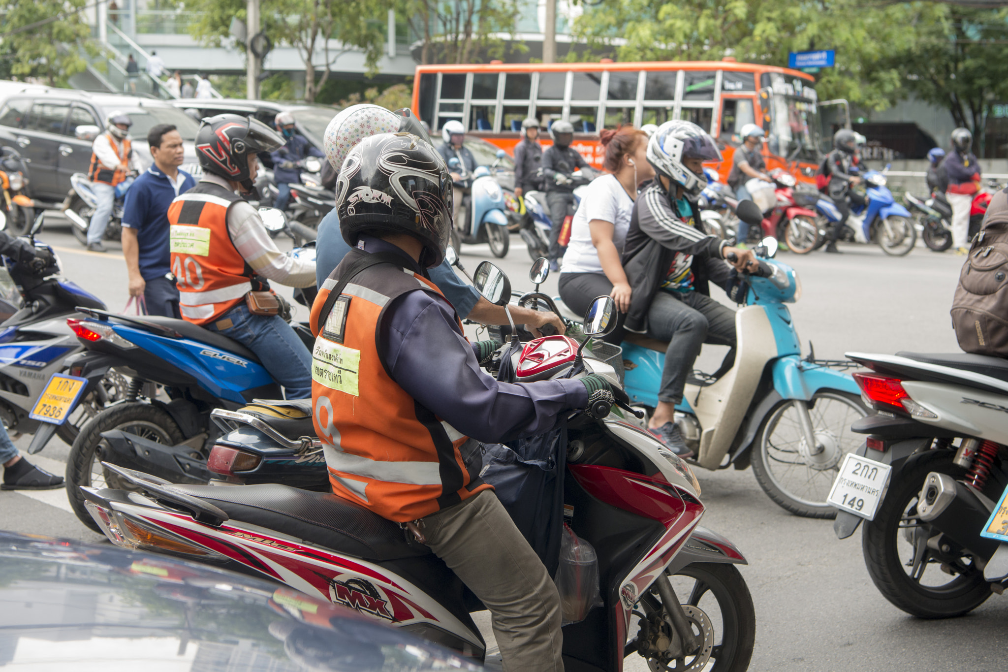 Nikon AF-S Nikkor 24-70mm F2.8E ED VR sample photo. Thailand bangkok pratunam motobike photography
