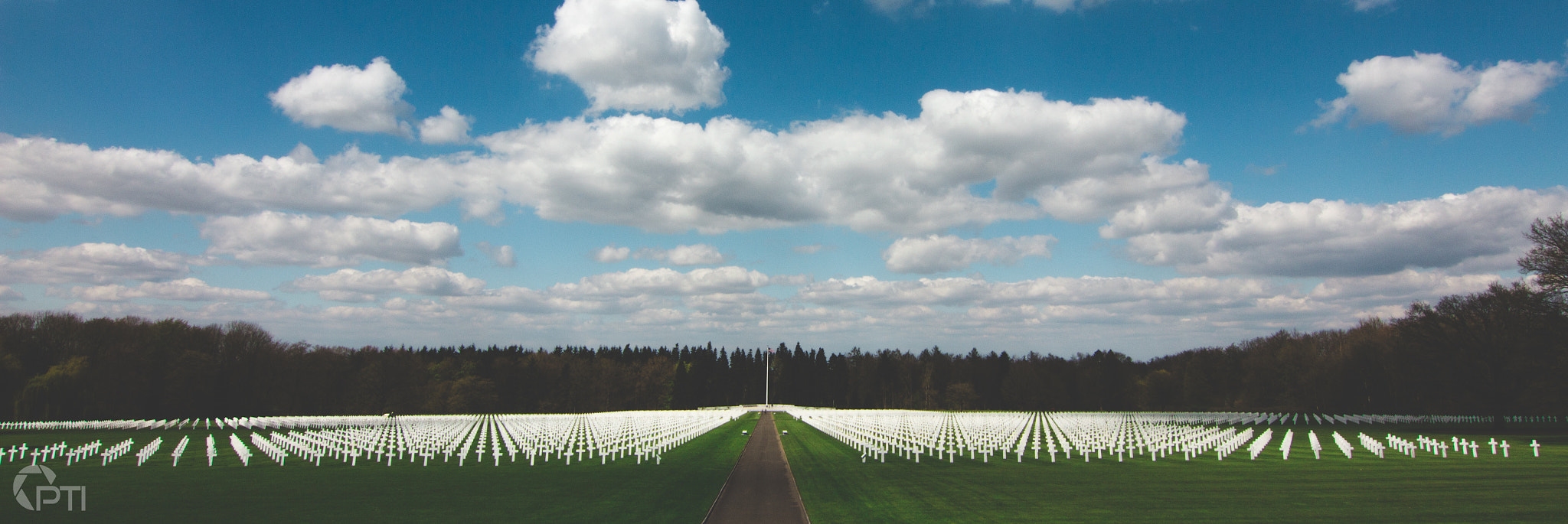 Canon EOS 600D (Rebel EOS T3i / EOS Kiss X5) sample photo. Ardennes american cemetery and memorial photography