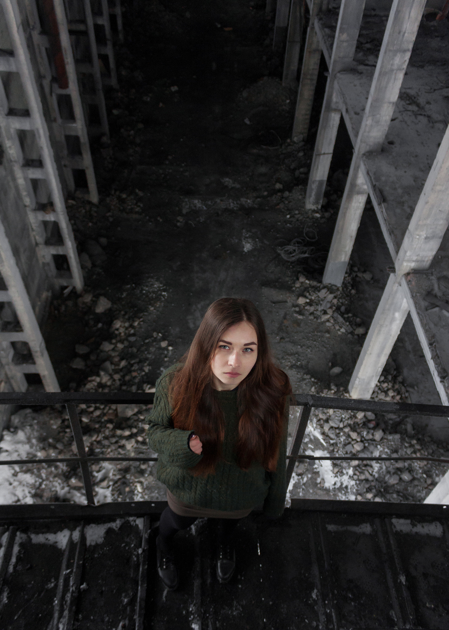Canon EOS 40D + Canon EF-S 18-55mm F3.5-5.6 III sample photo. Beautiful girl in an abandoned factory photography