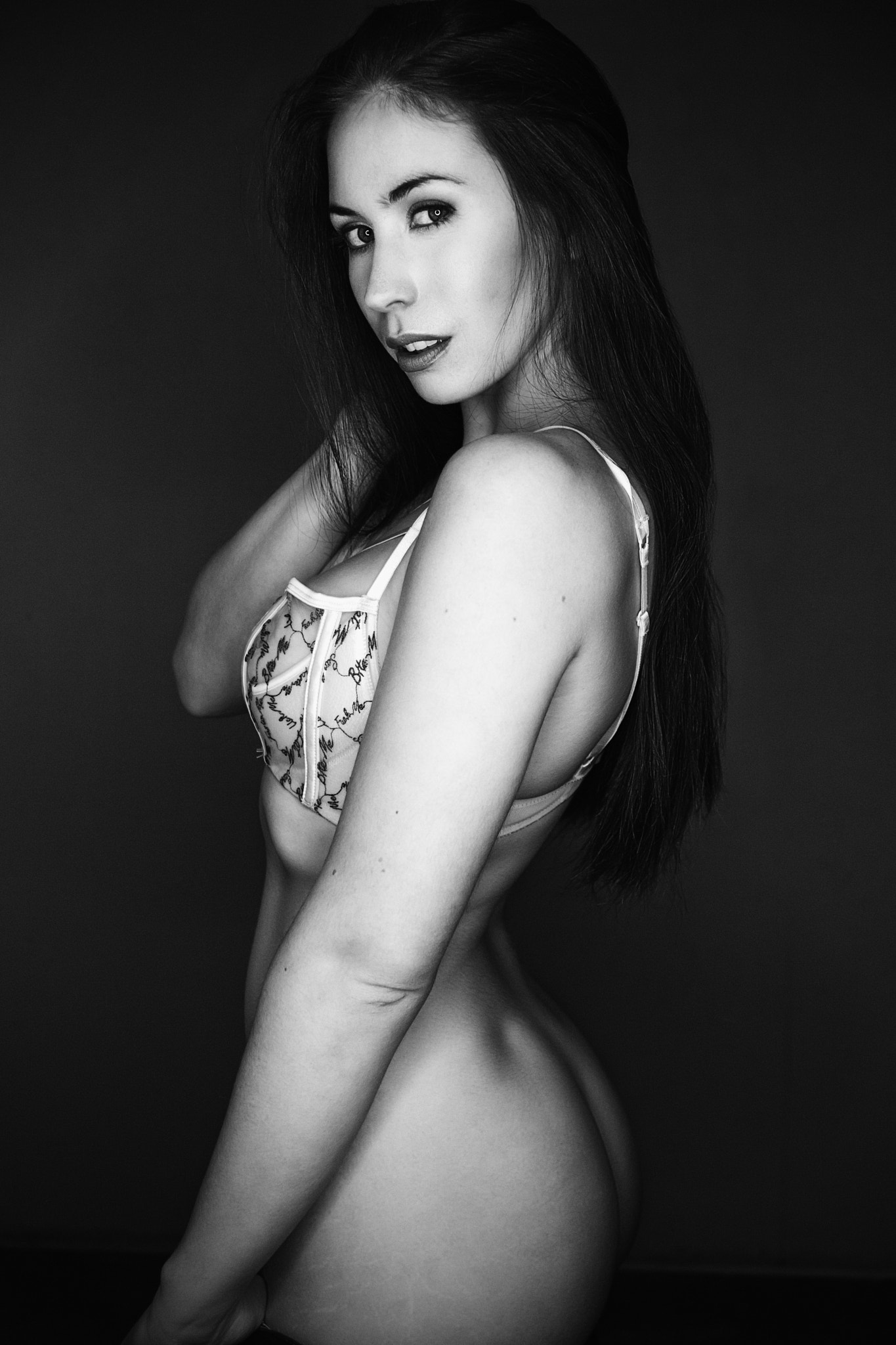 Canon EF 24-85mm F3.5-4.5 USM sample photo. Elle - ring light b&w photography
