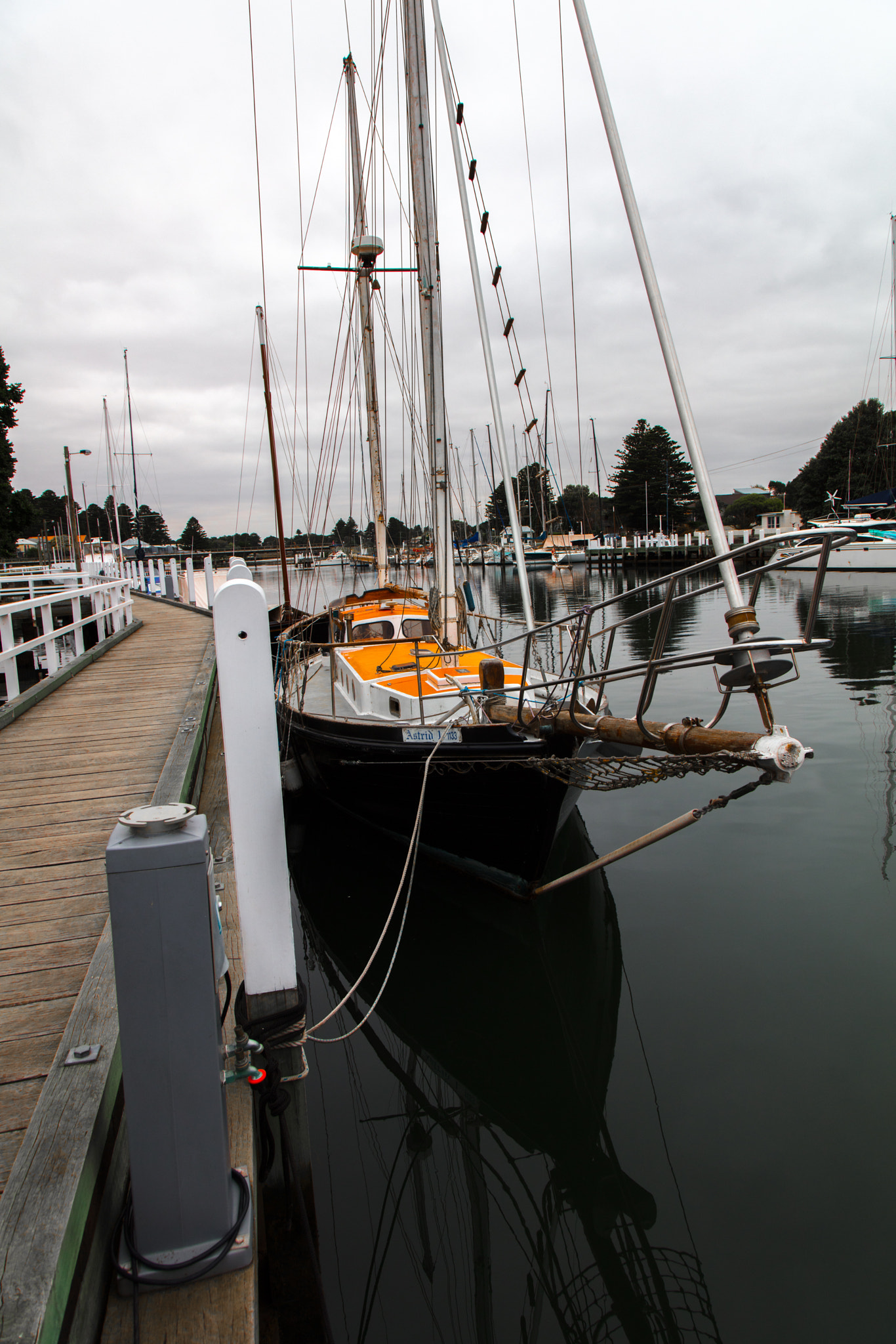 Canon EOS 5DS + Canon EF 24-105mm F4L IS USM sample photo. Boat at port fairy photography