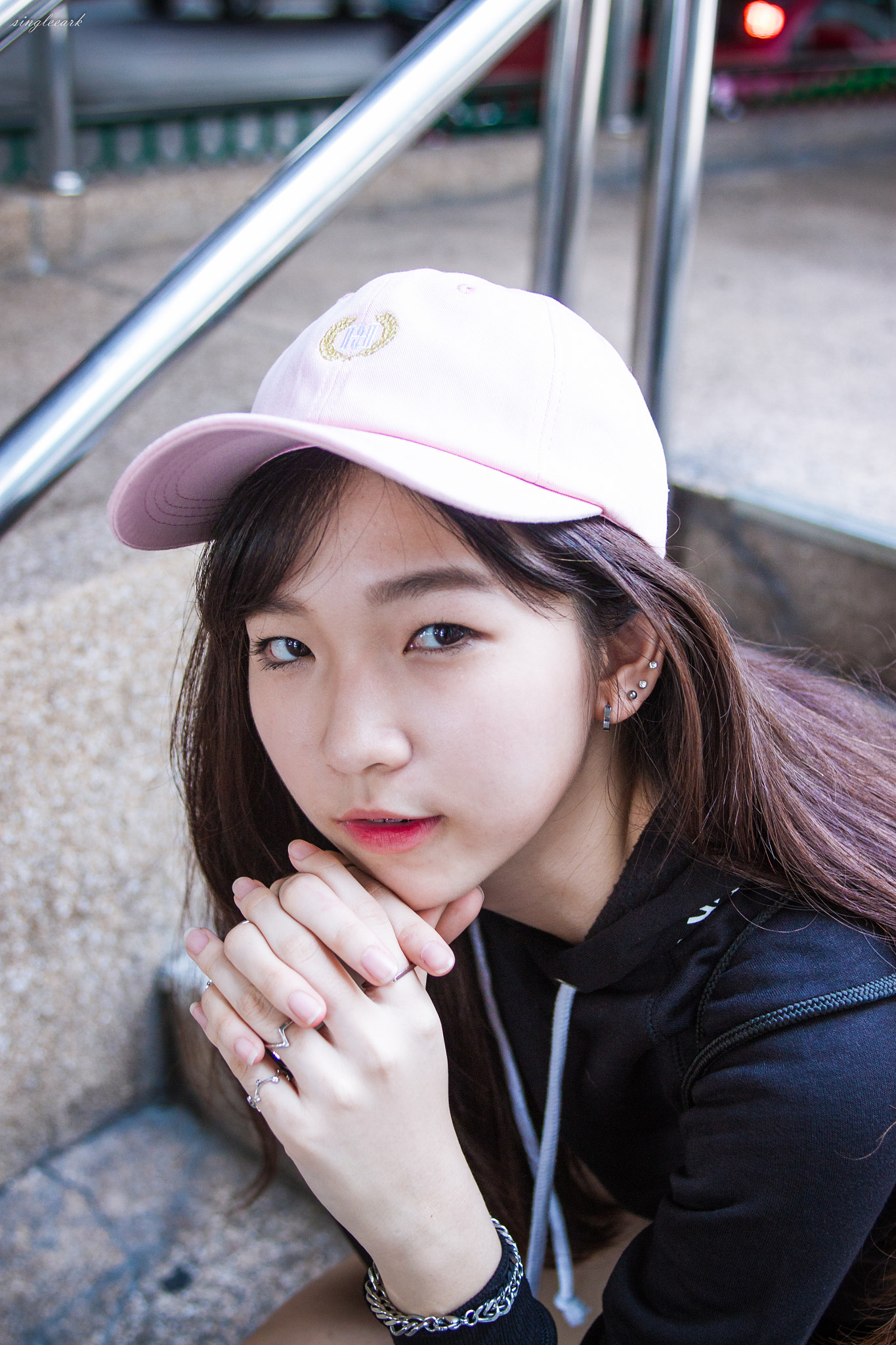 EF28-70mm f/2.8L USM sample photo. Phaerw, thai net idol photography
