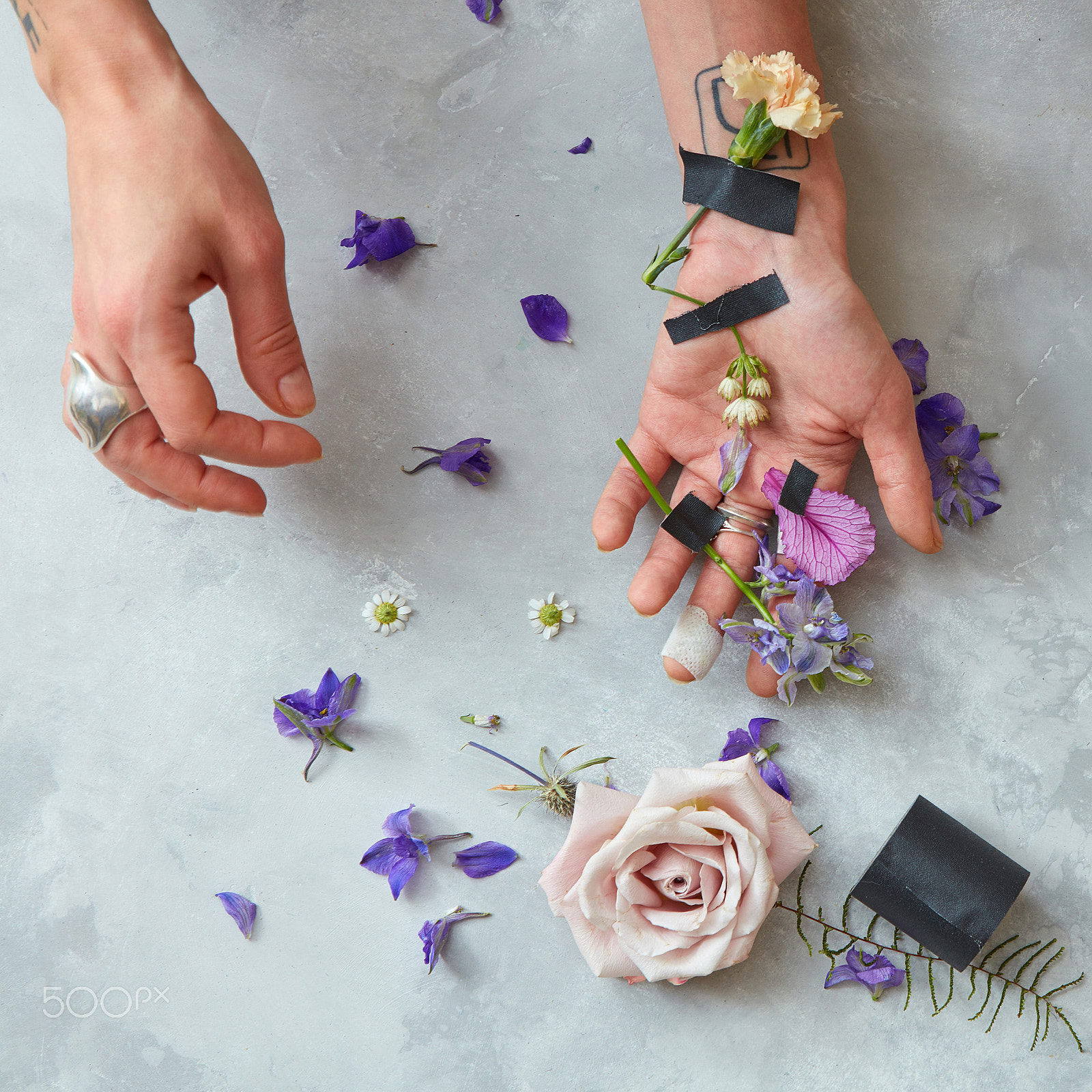 Canon EF 24-70mm F2.8L USM sample photo. Flowers and scissors photography
