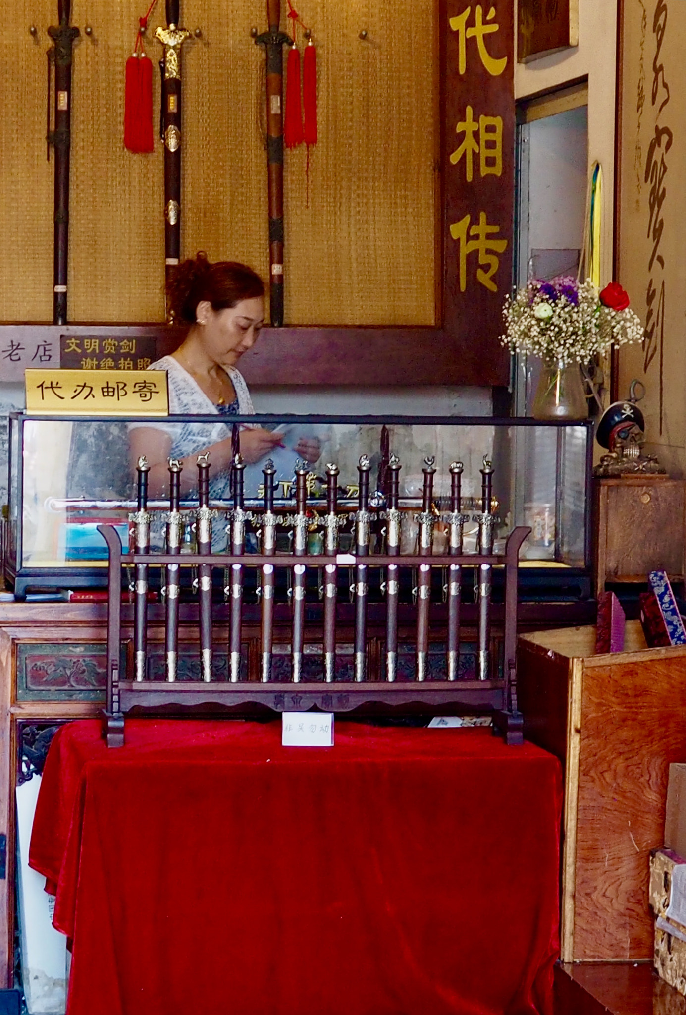 Olympus OM-D E-M10 + Sigma 19mm F2.8 DN Art sample photo. Daggers - china photography