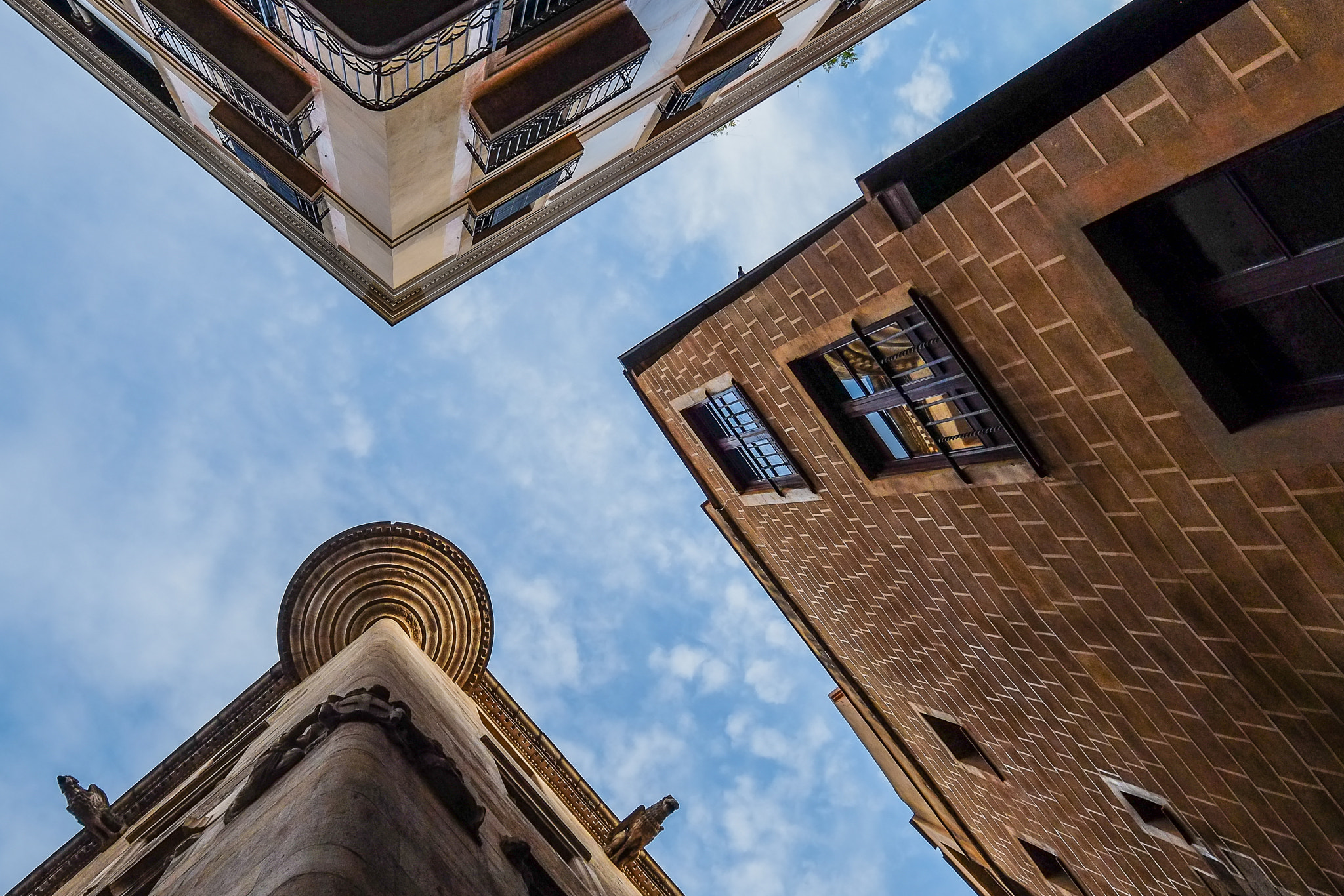 Fujifilm X-E1 + Fujifilm XF 10-24mm F4 R OIS sample photo. Look up photography