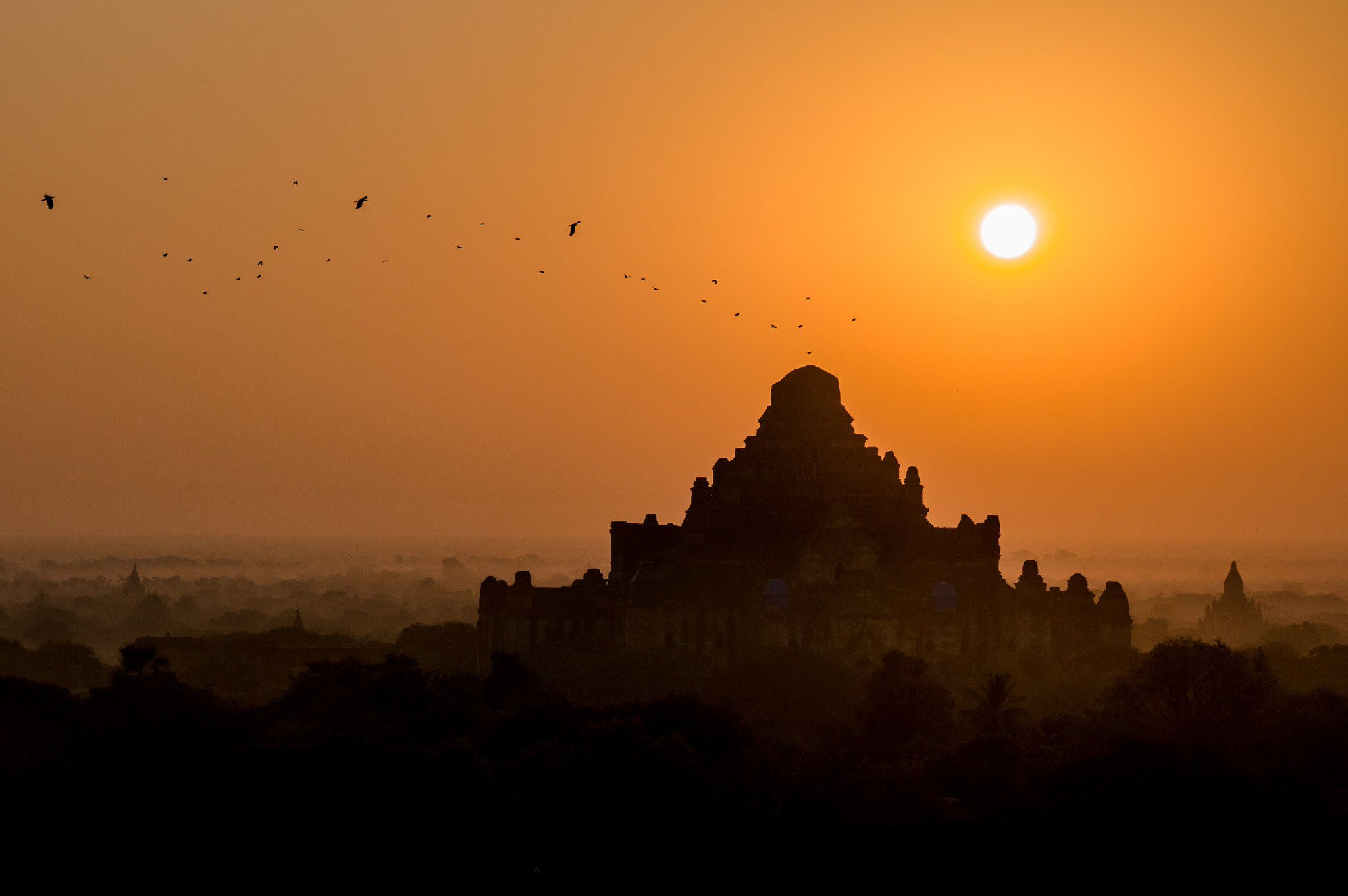 Sony E 18-200mm F3.5-6.3 OSS LE sample photo. Bagan sunrise photography