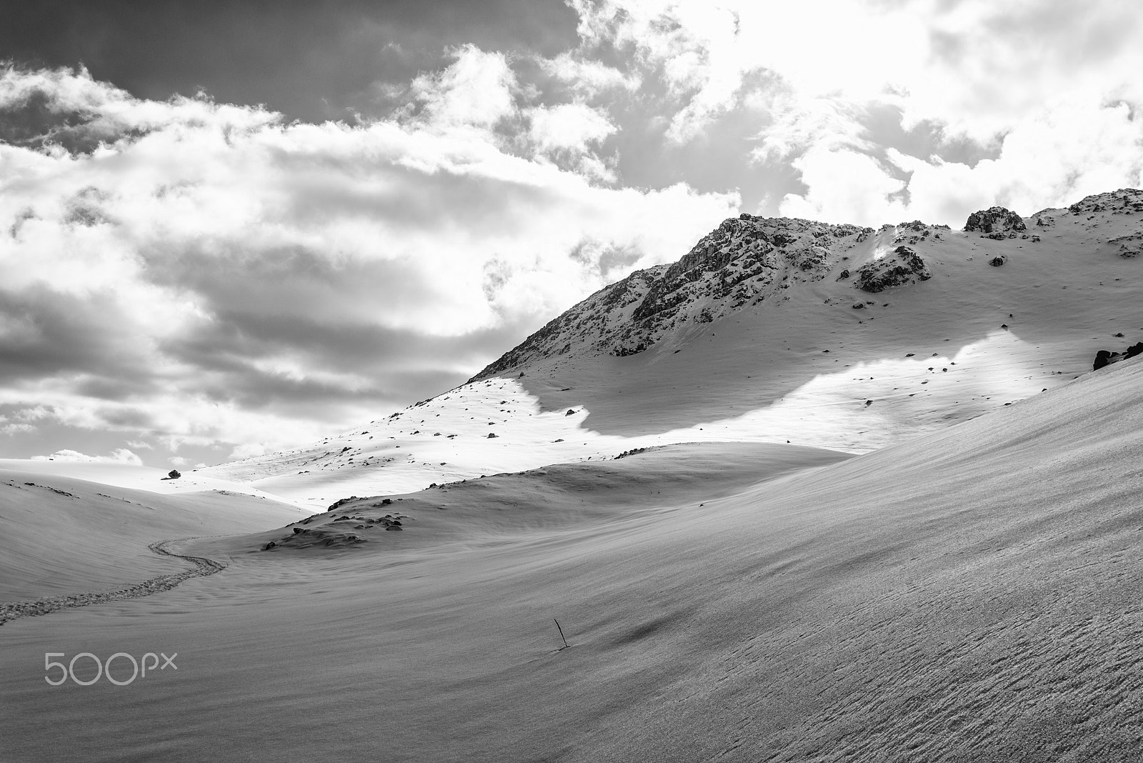 Nikon AF-S Nikkor 17-35mm F2.8D ED-IF sample photo. Giant's shadow photography