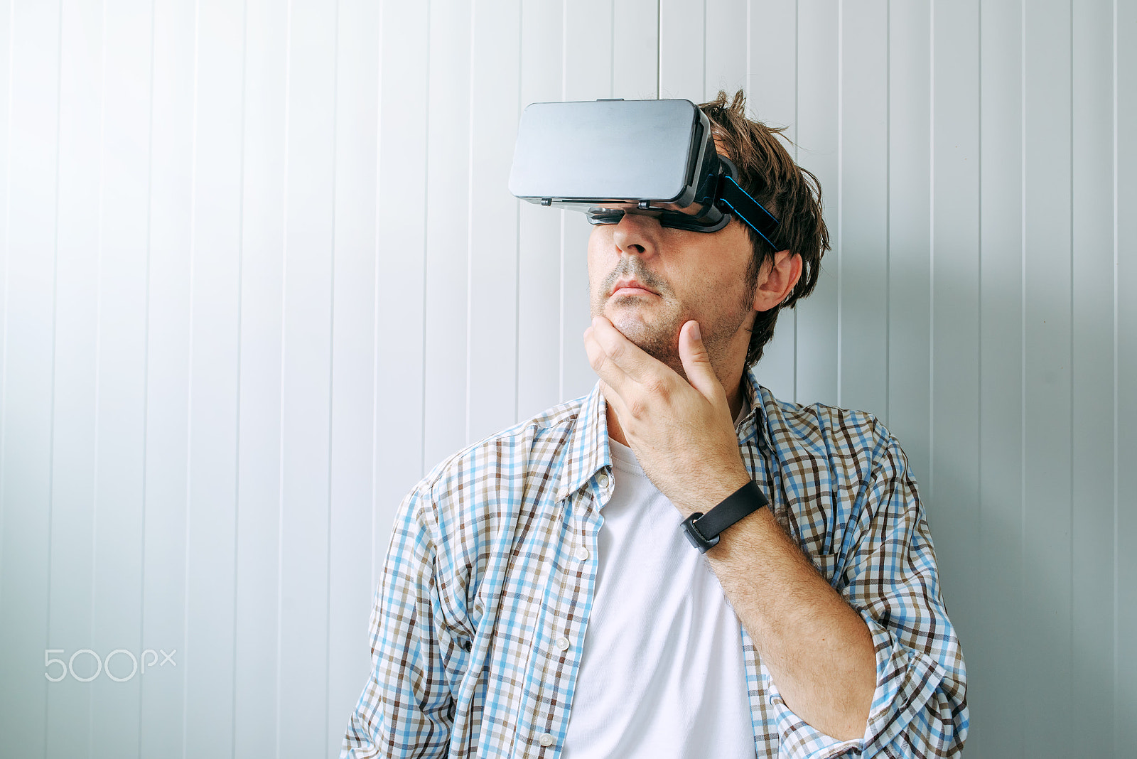 Nikon D600 + Sigma 35mm F1.4 DG HSM Art sample photo. Man with vr goggles exploring virtual reality econtent photography