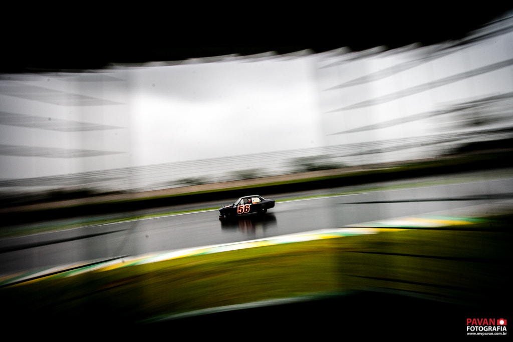 Canon EF-S 10-22mm F3.5-4.5 USM sample photo. Through the window | classic cup race photography