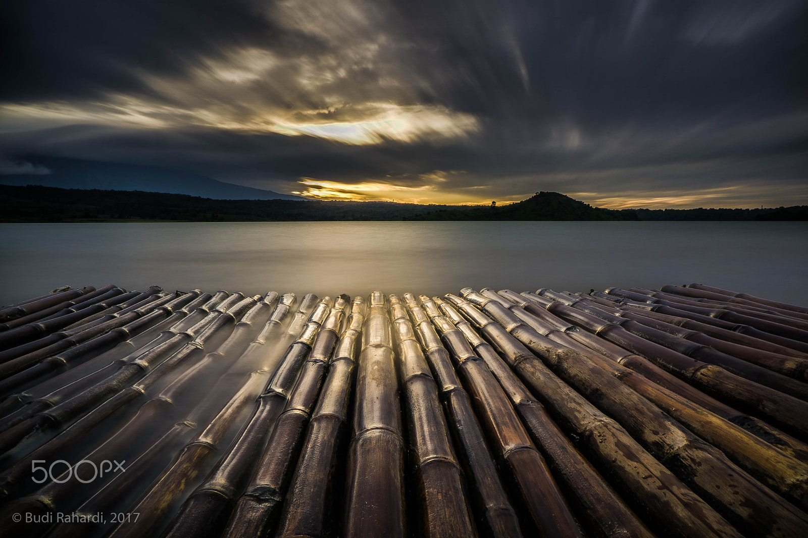 Sony a6000 + Sony E 16mm F2.8 sample photo. Bamboo in lake photography