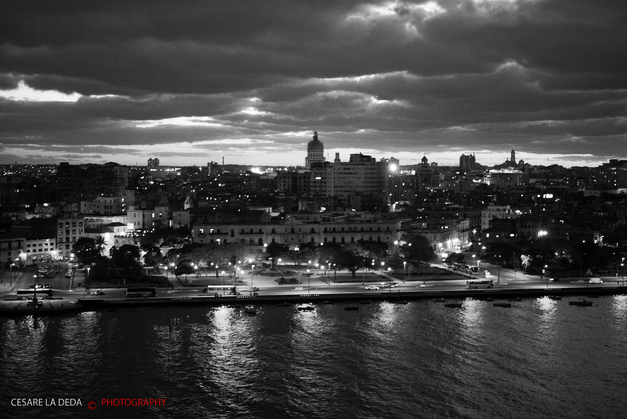 Leica Summilux-M 50mm F1.4 ASPH sample photo. Havana black & night photography