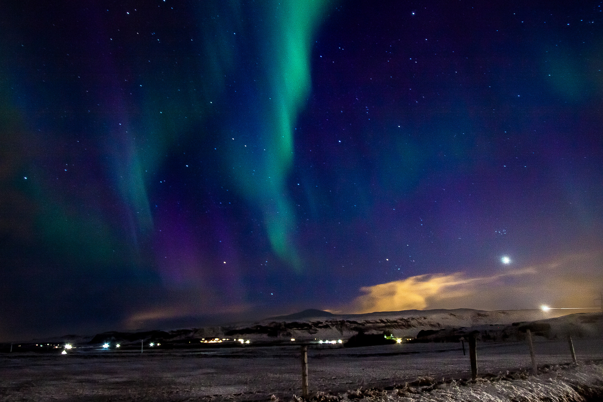 Canon EOS 50D + Canon EF-S 10-22mm F3.5-4.5 USM sample photo. Iceland northern lights photography