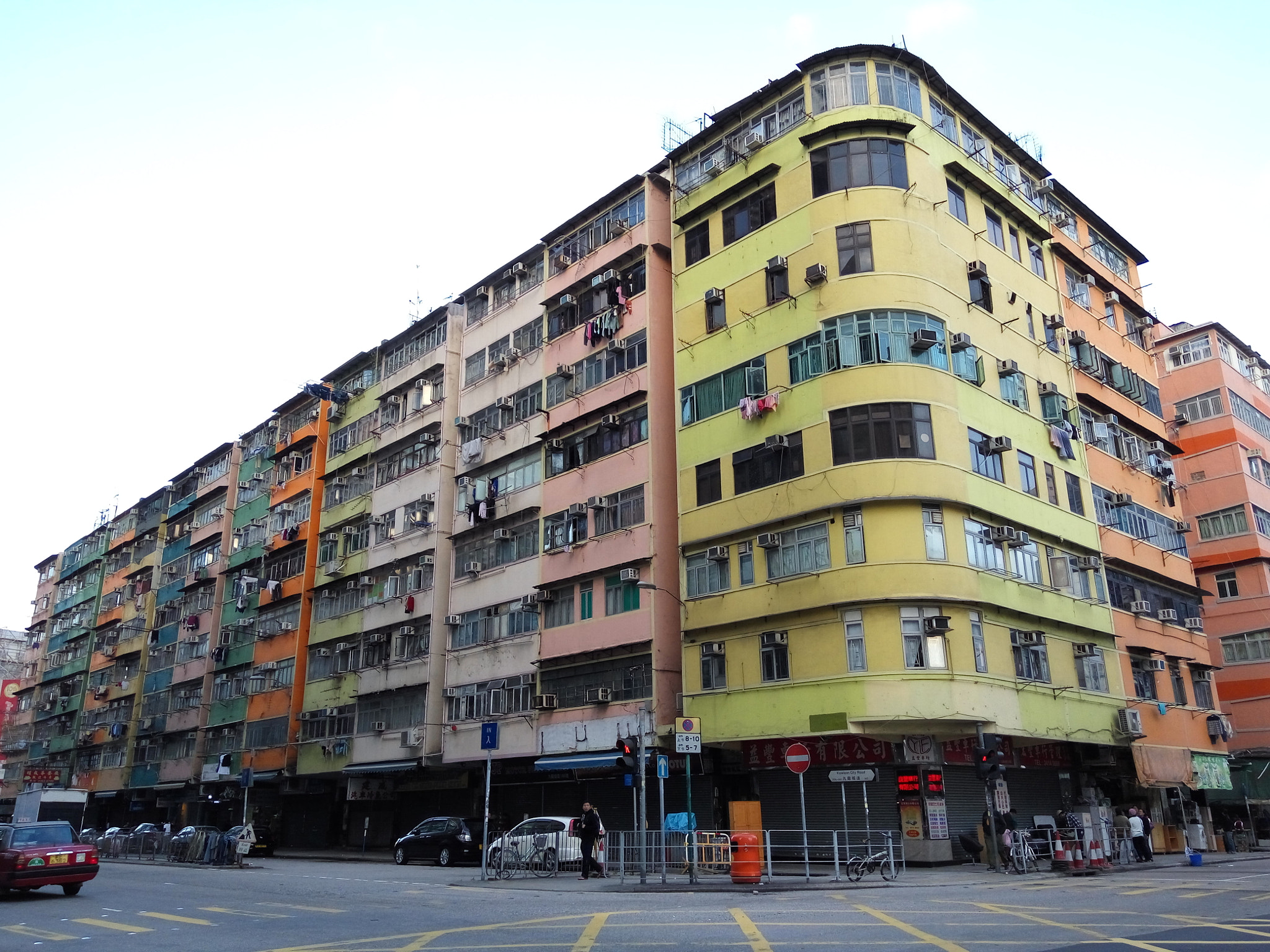 Xiaomi HM Note 2 sample photo. Colorful building photography