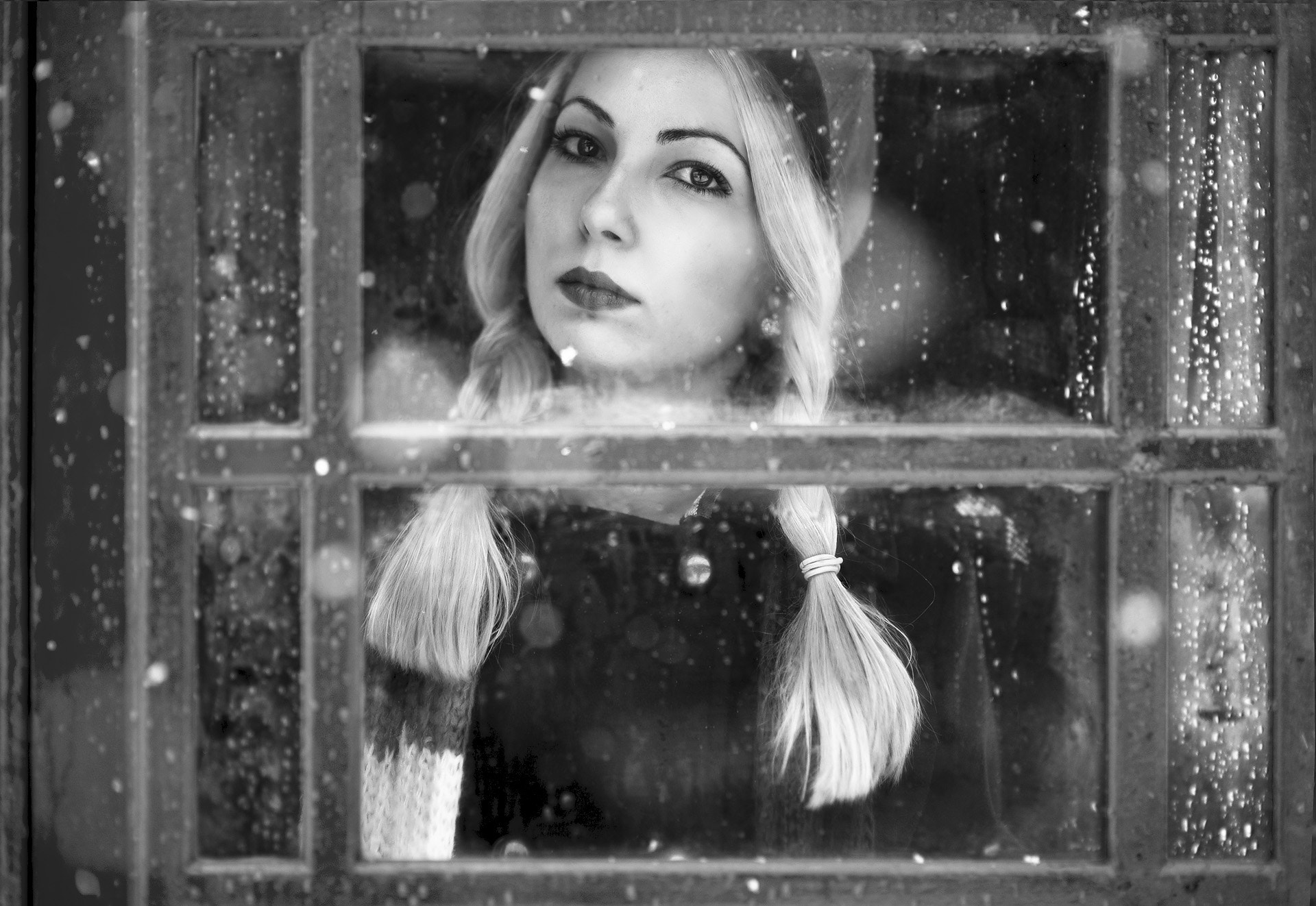 Sigma 85mm F1.4 EX DG HSM sample photo. Preslava winter bw photography