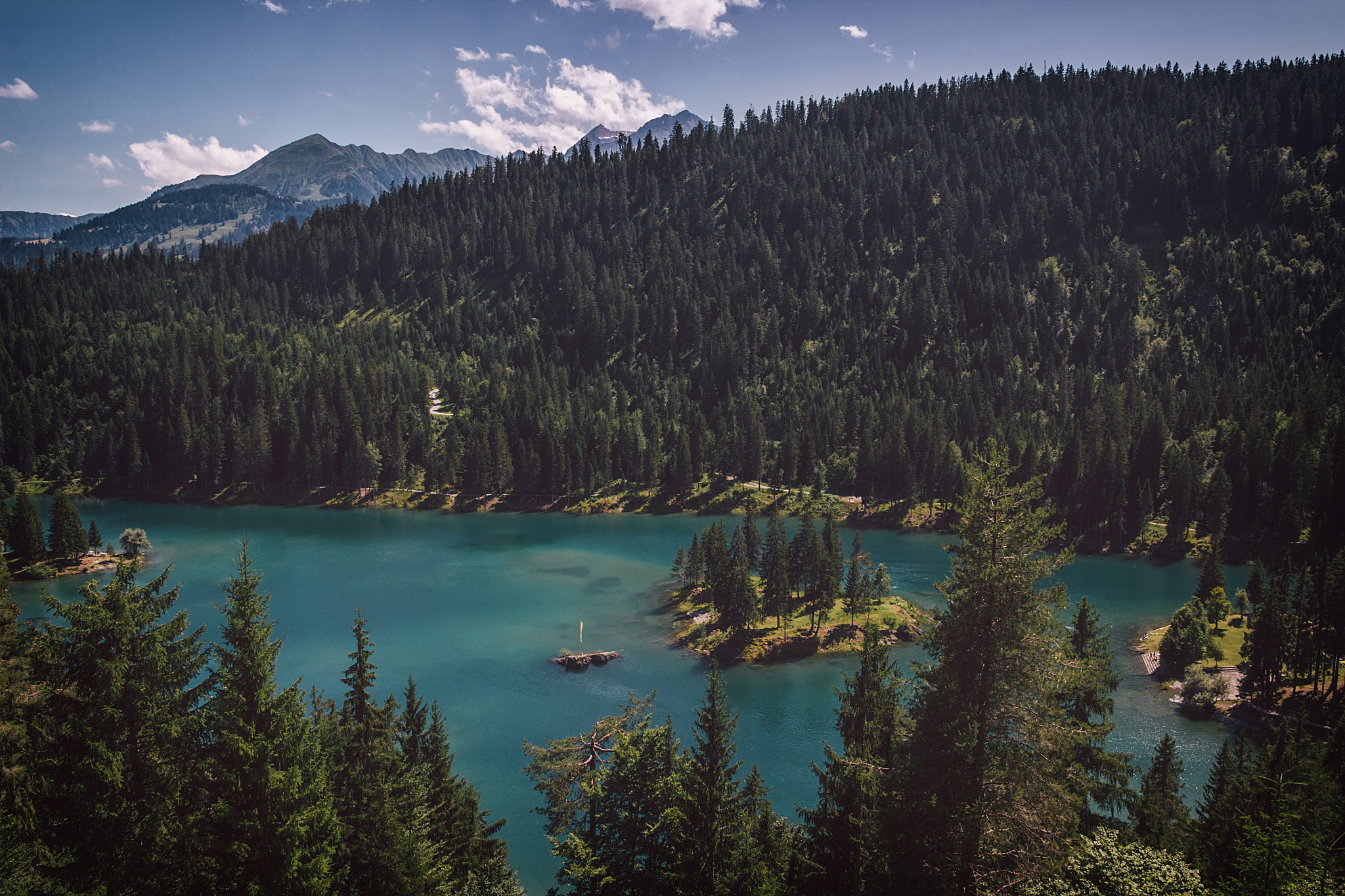Sigma 17-70mm F2.8-4 DC Macro OS HSM sample photo. Caumasee photography