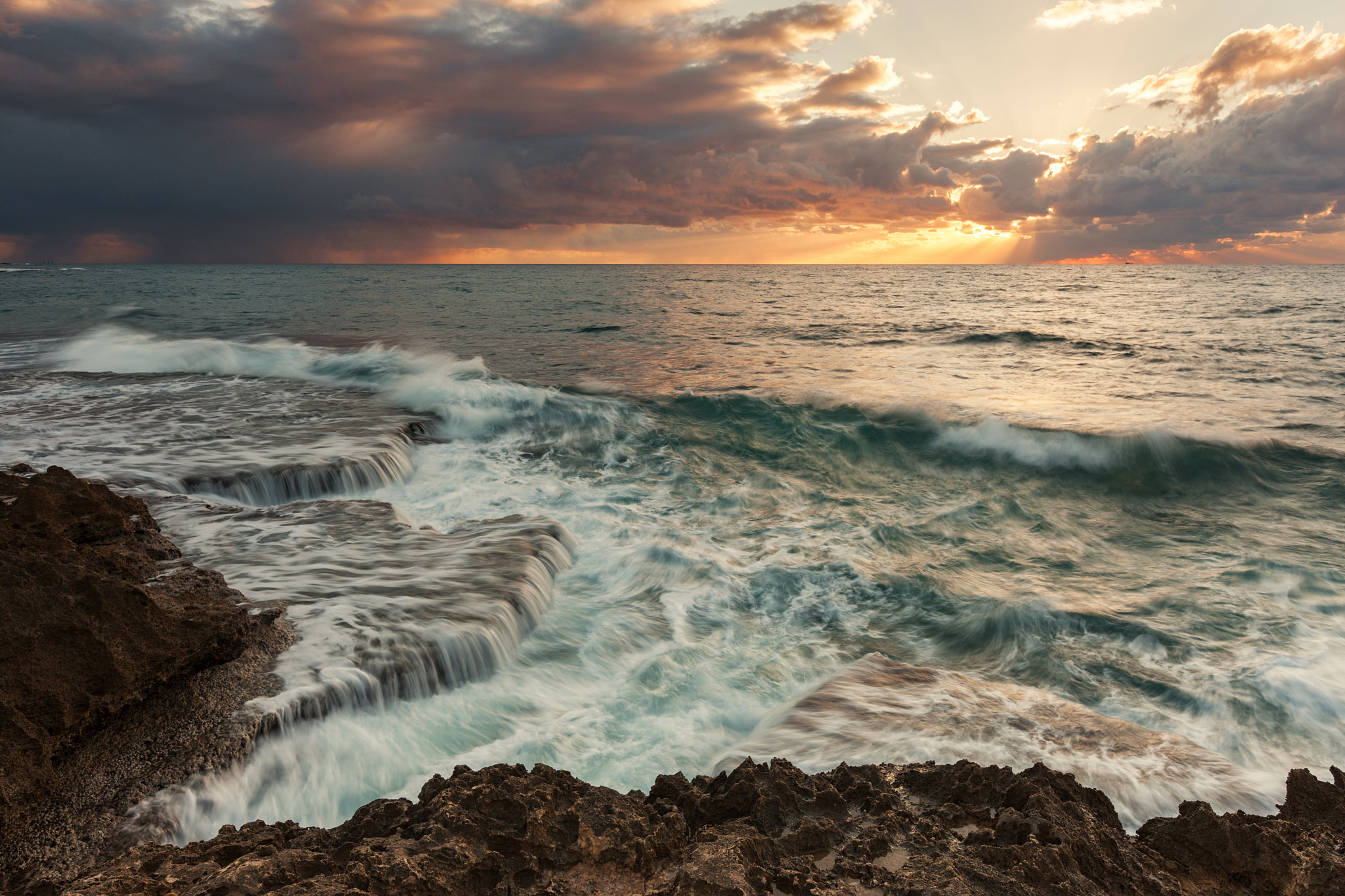 Canon EOS-1Ds Mark III sample photo. Mediterranean sea photography