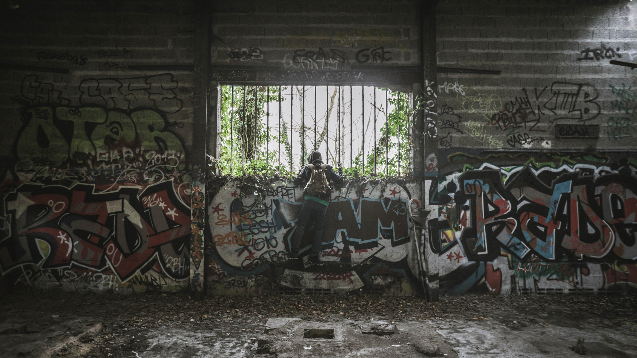 Sony a6000 + Sony E 16mm F2.8 sample photo. Prisoner photography