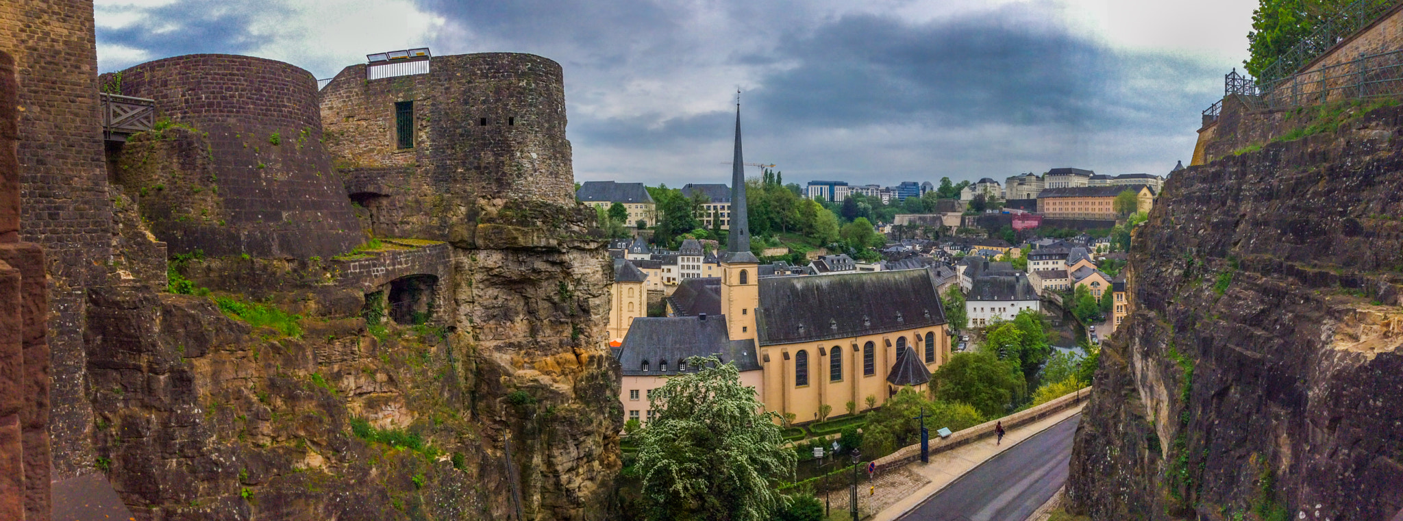 iPad mini 2 back camera 3.3mm f/2.4 sample photo. The bock, luxembourg city. photography
