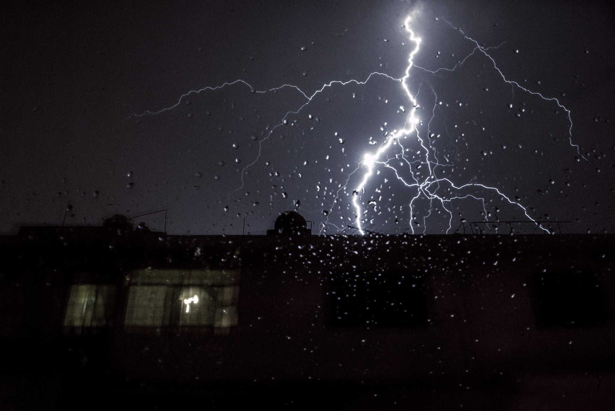 Nikon D200 sample photo. Just a lightning photography