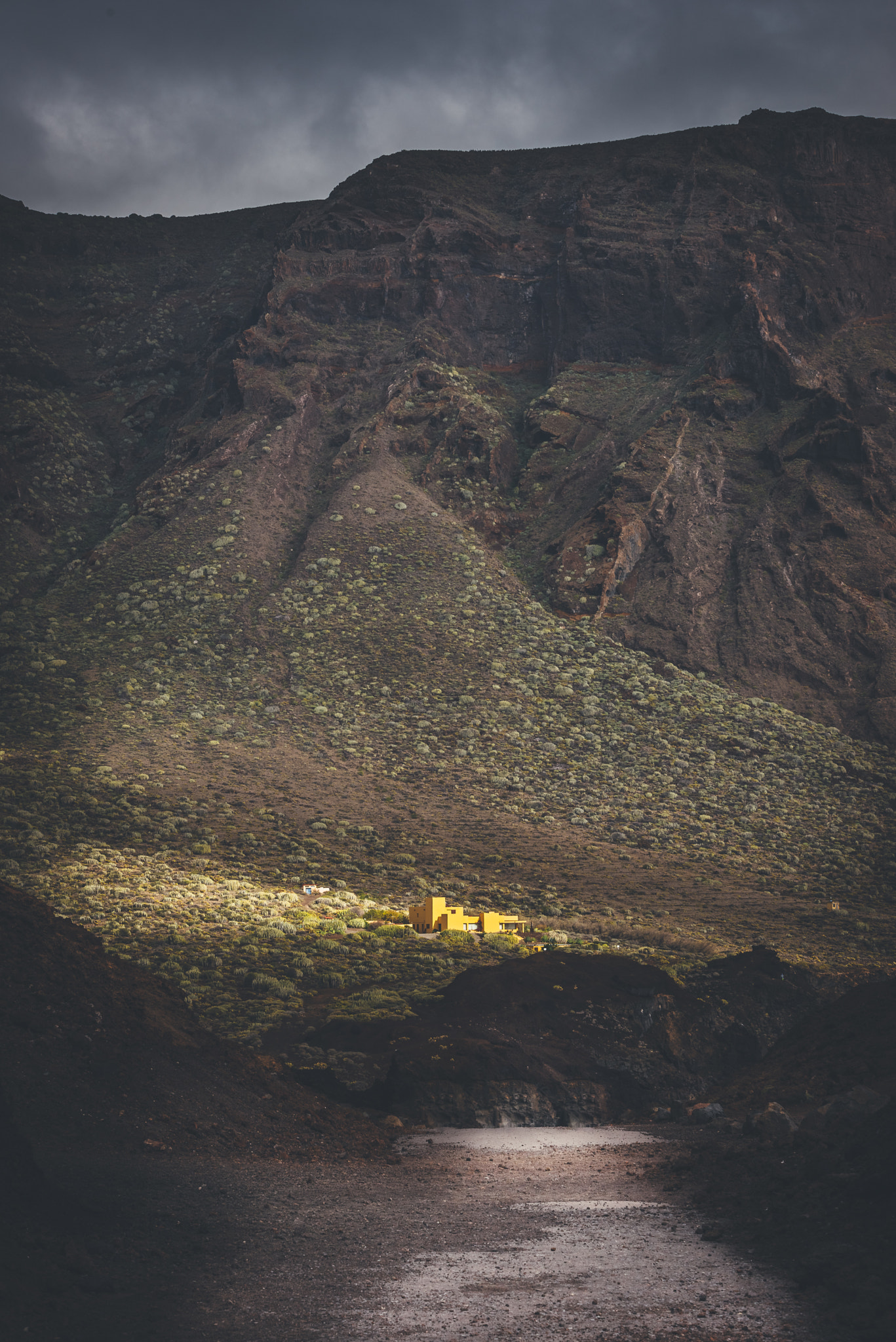 Sigma 70-200mm F2.8 EX DG OS HSM sample photo. Mountain living photography