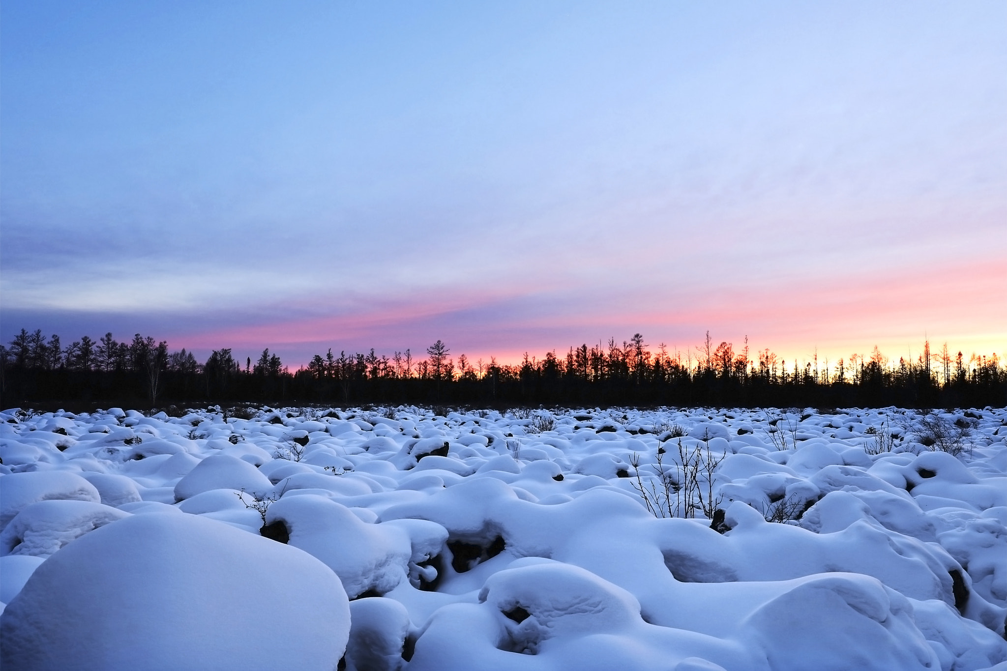 Canon EF 16-35mm F4L IS USM sample photo. Snow photography