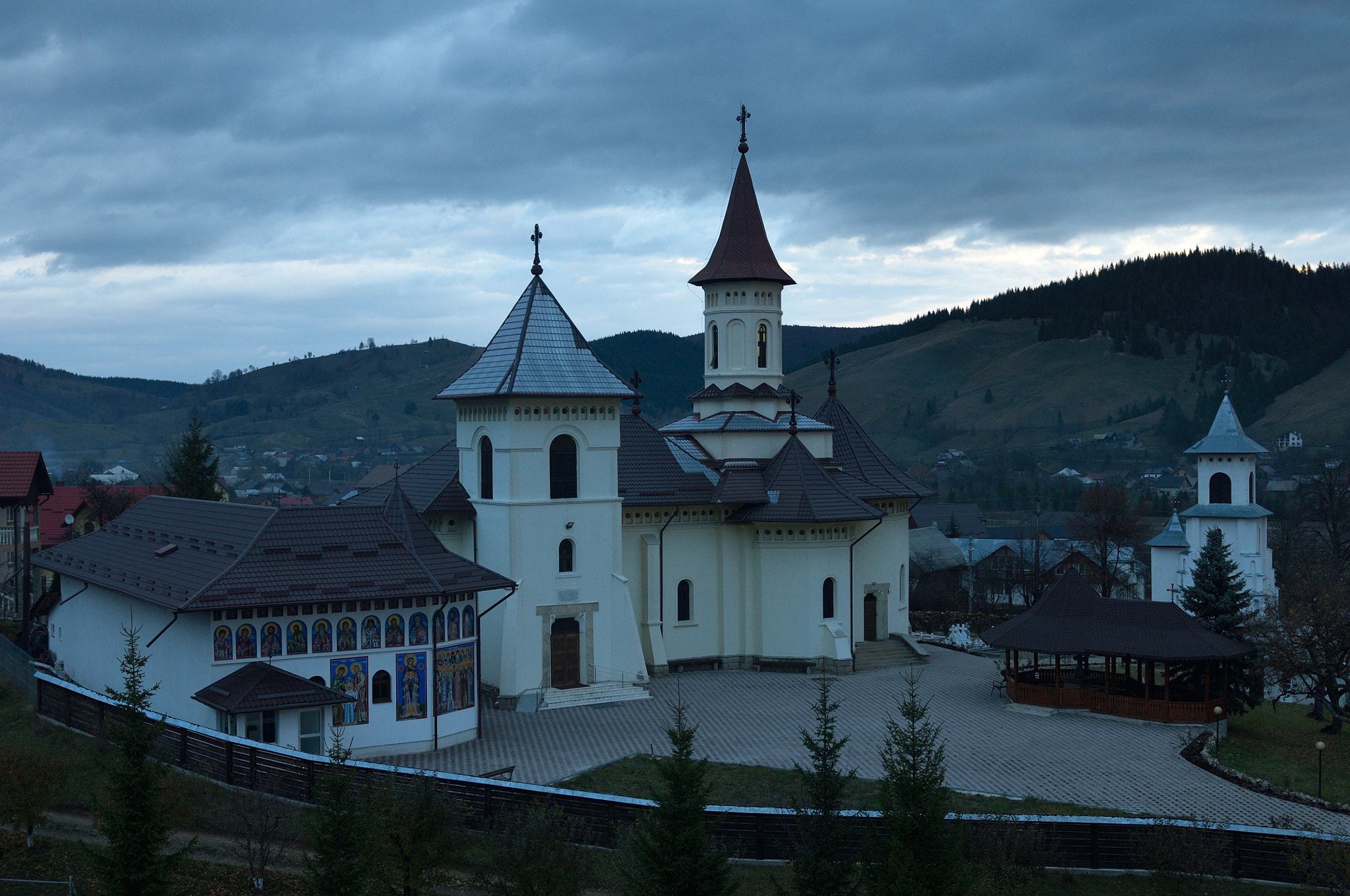 Nikon D300S sample photo. Ortodox church from roumania photography