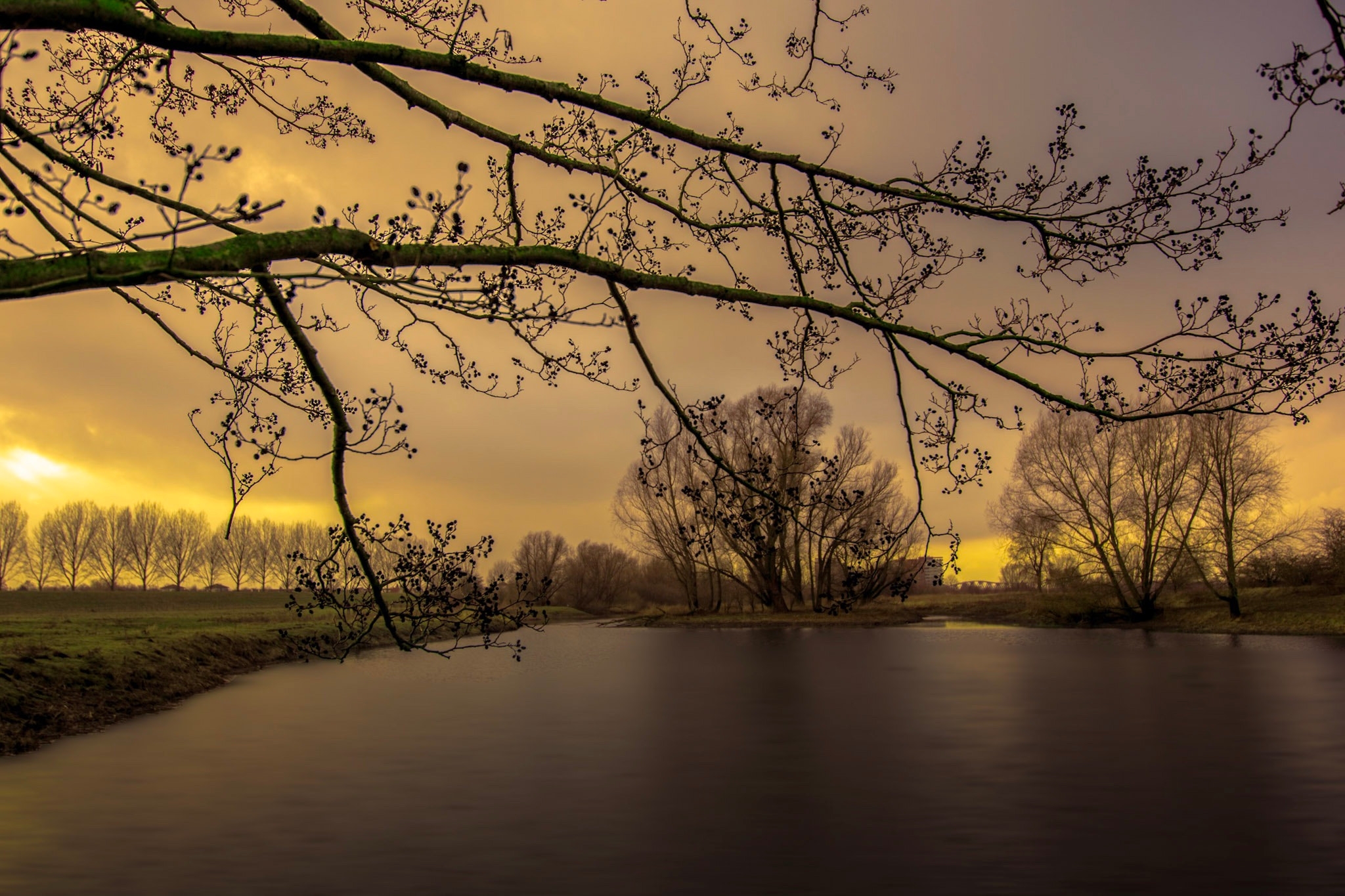 Tokina AT-X 11-20mm F2.8 PRO DX sample photo. At the lake photography