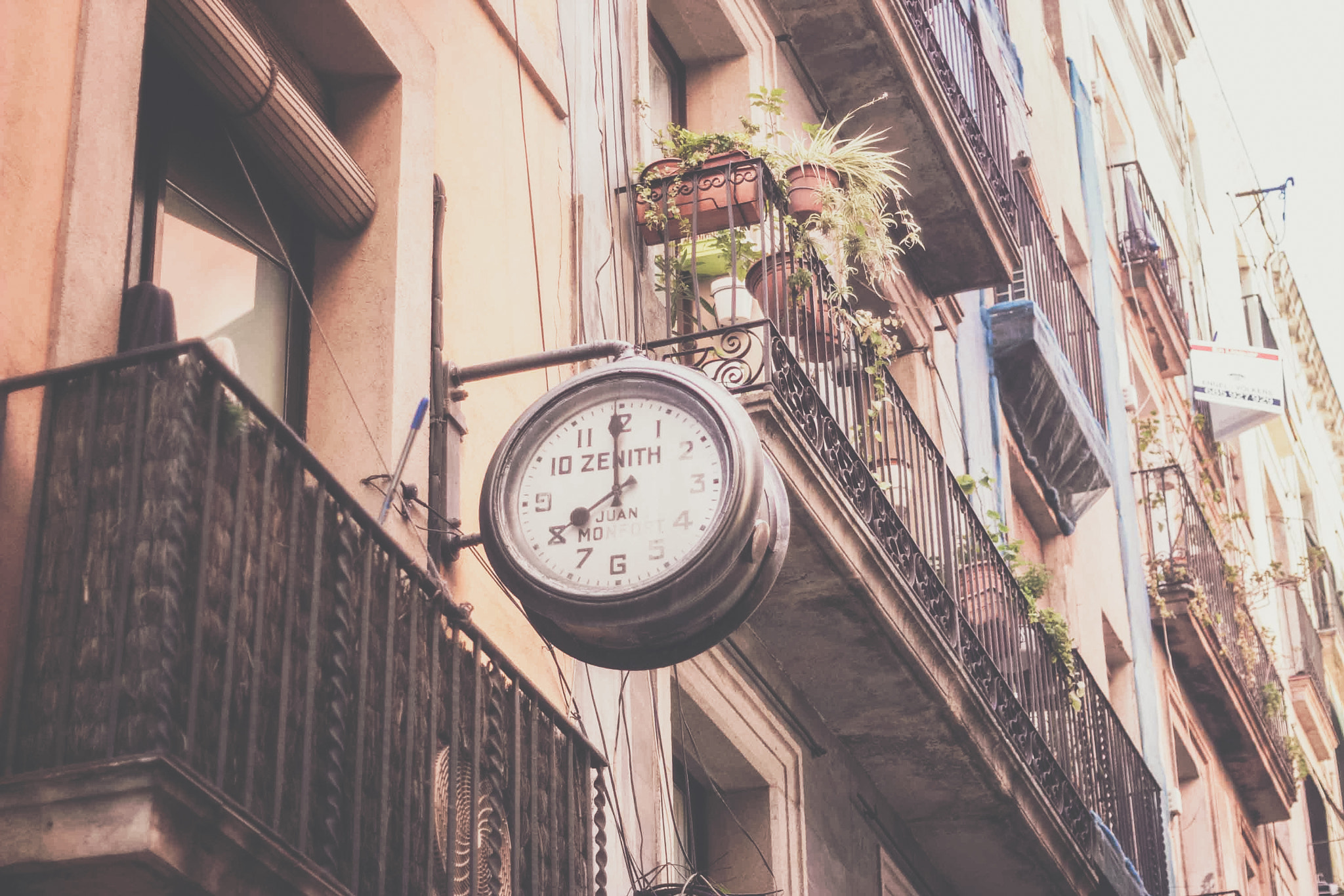 Canon EF 35-80mm f/4-5.6 sample photo. Barcelona photography