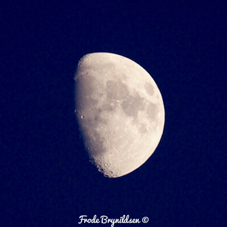 Canon EF 70-200mm F4L USM sample photo. Just a picture of the moon :-) photography