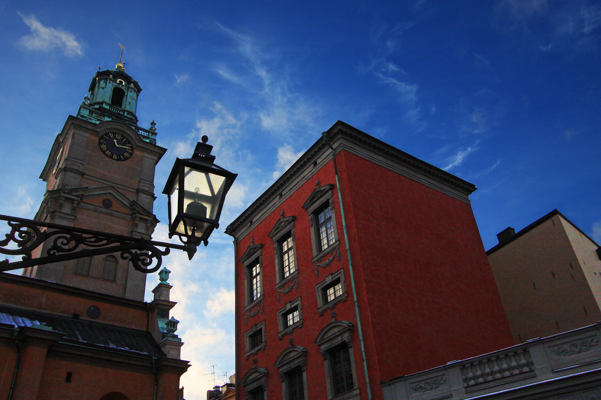 Canon EF-S 10-22mm F3.5-4.5 USM sample photo. Architecture photography