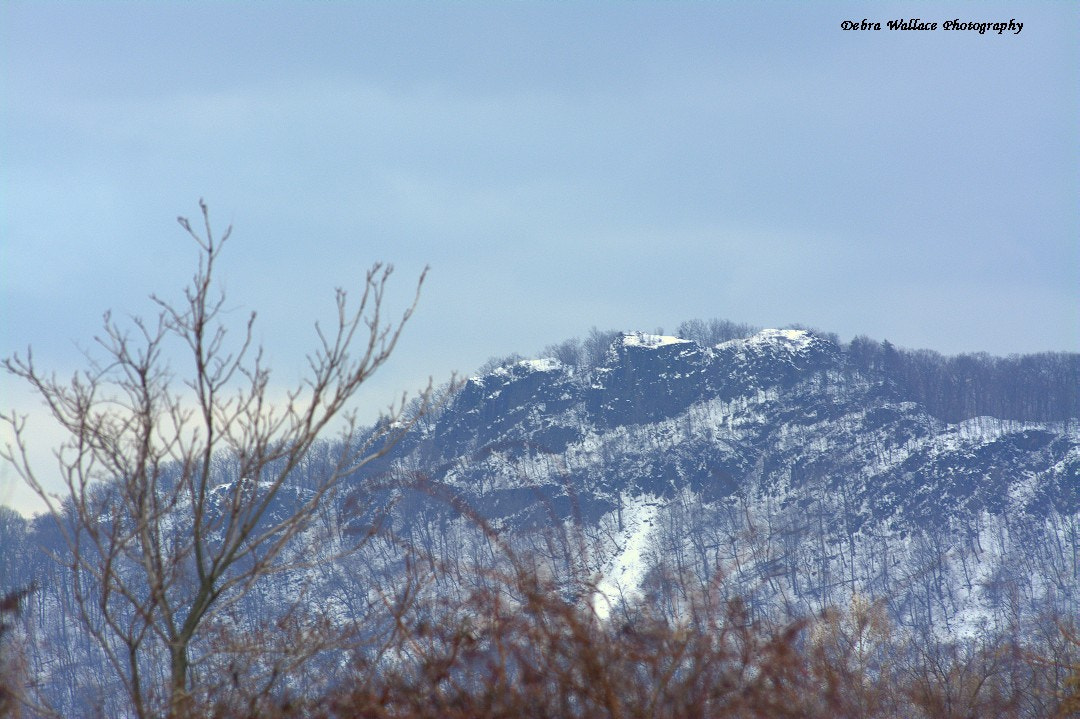 Nikon AF-Nikkor 80-200mm F2.8D ED sample photo. Hi tor mountain with snow photography