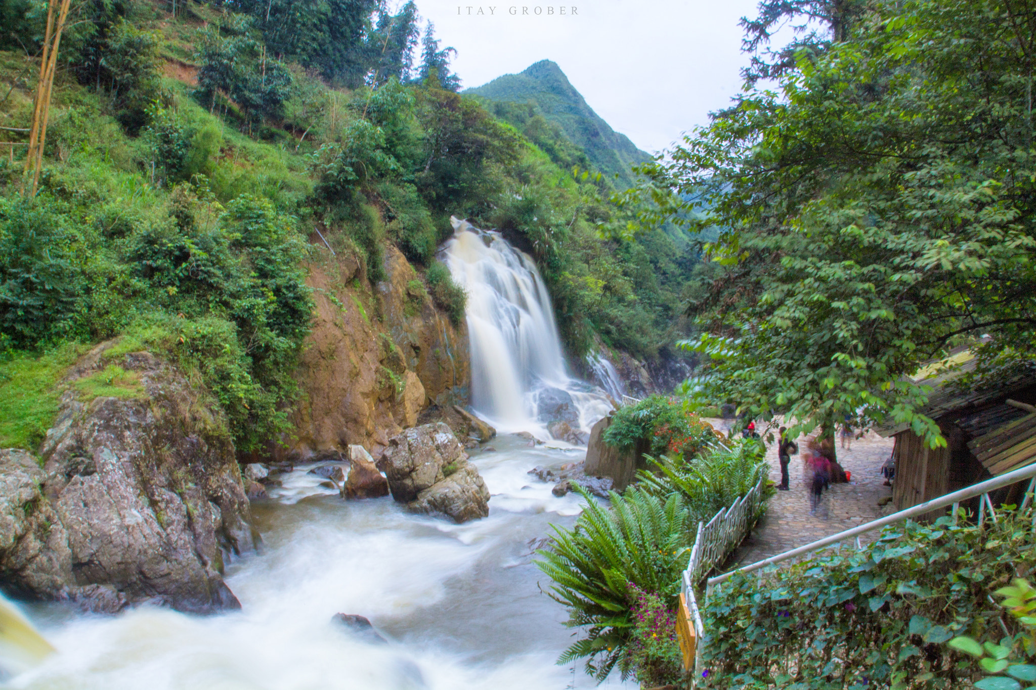 Canon EF-S 17-55mm F2.8 IS USM sample photo. Sa pa - cat cat watefall photography