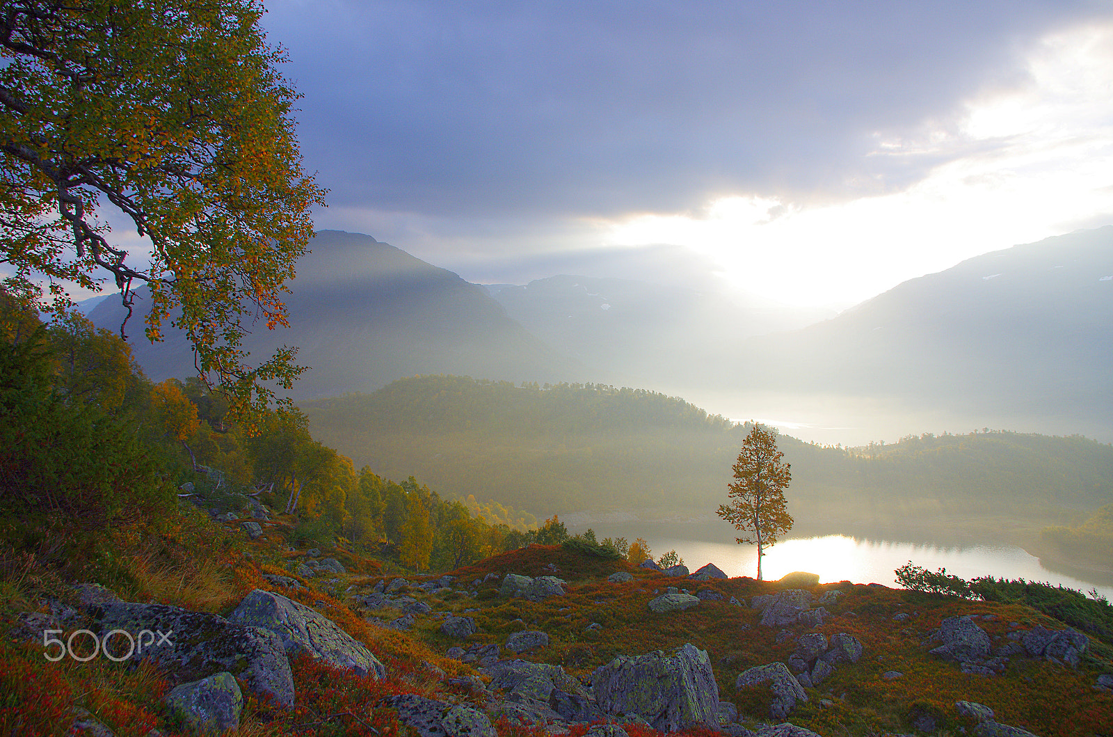 Pentax smc DA 18-55mm F3.5-5.6 AL WR sample photo. Norwegian autumn photography
